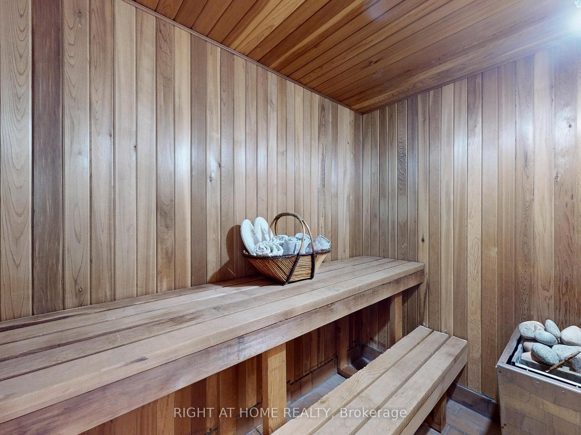 11 Ashall Boulevard photo 19
