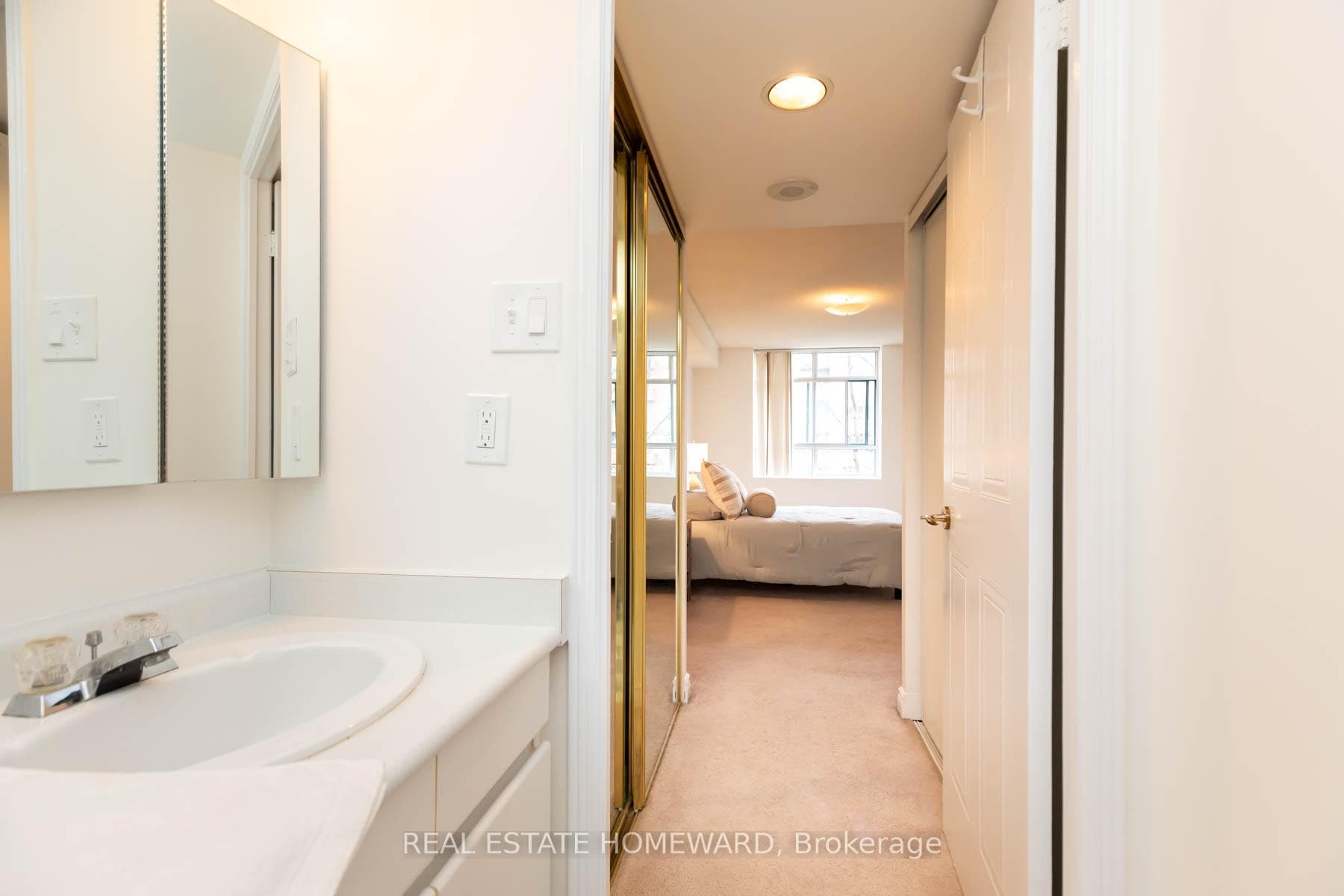 1093 Kingston Rd Avenue Unit 409 photo 22