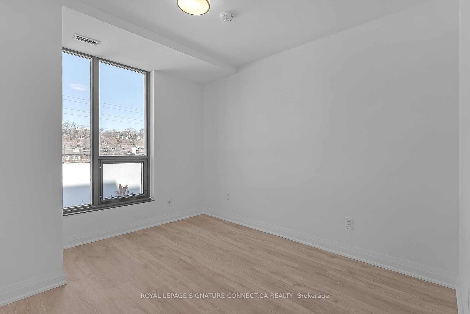 280 Howland Avenue Unit 303 photo 10
