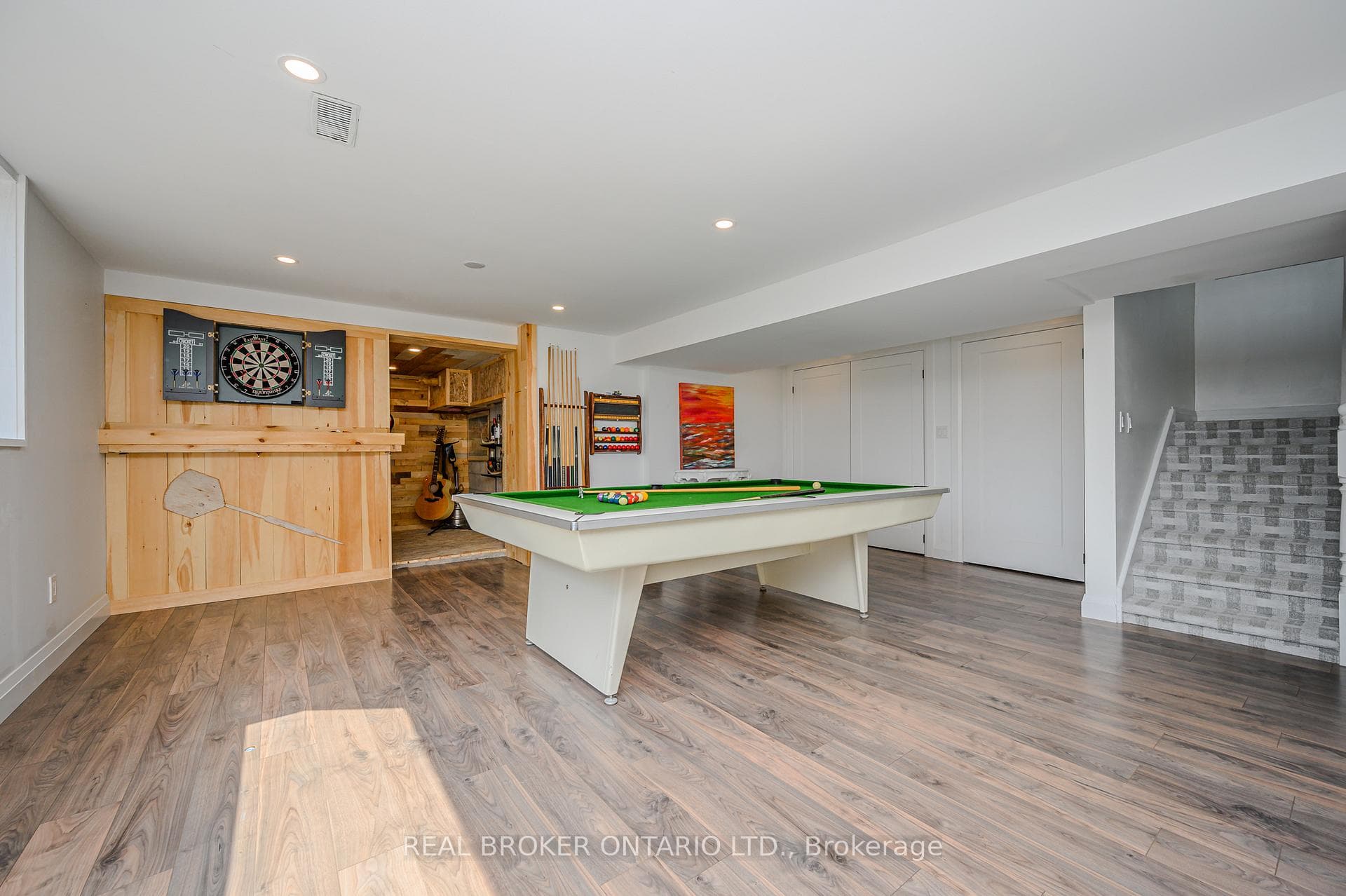 408 North Shore Boulevard photo 23