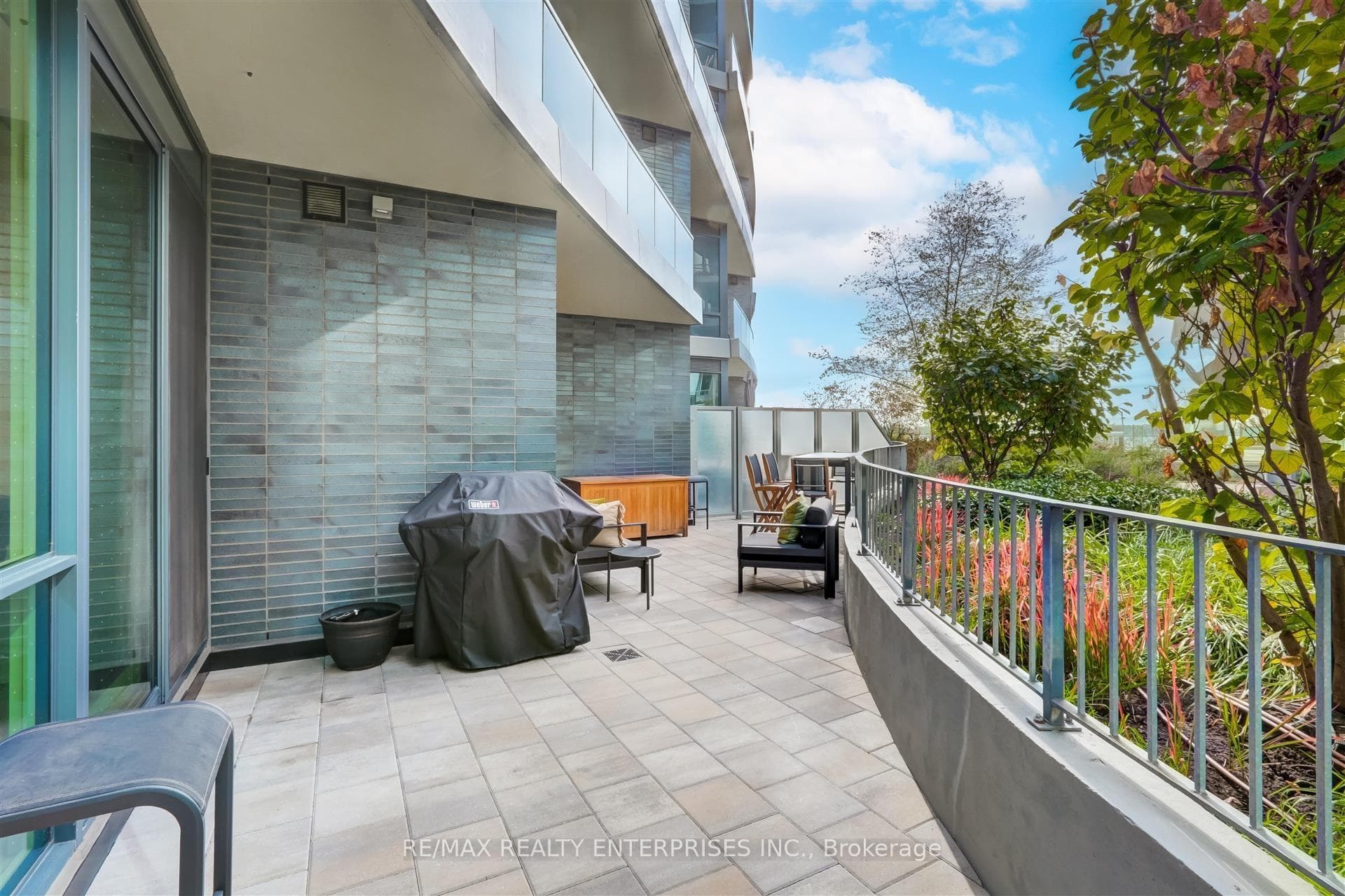 1 Edgewater Drive Unit 212 photo 28