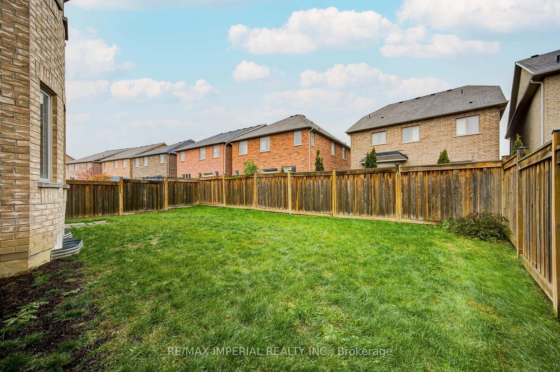 1199 McTavish Drive photo 47