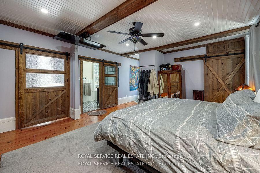 60 King Street photo 13