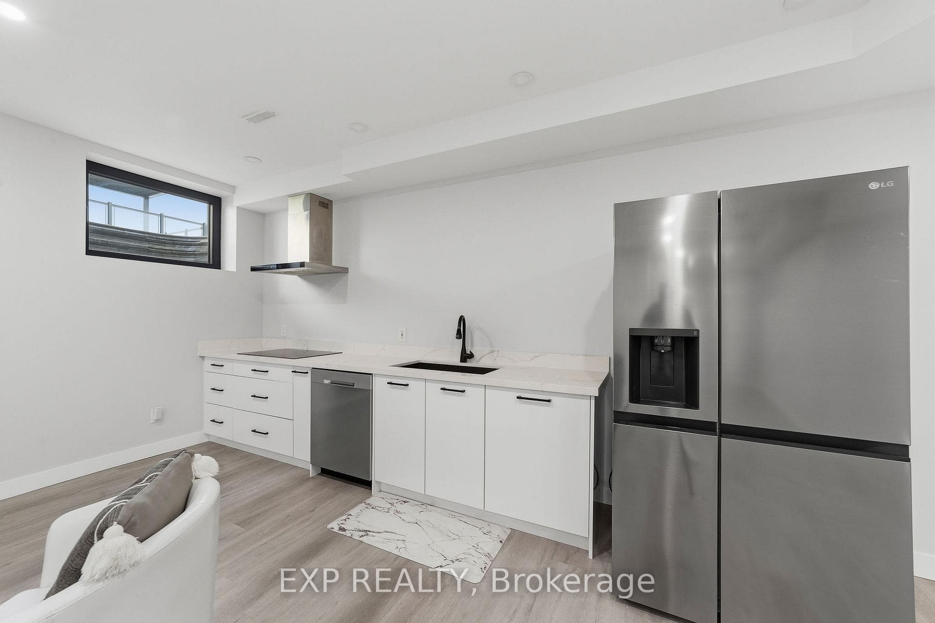 113 Edgewater Boulevard photo 36