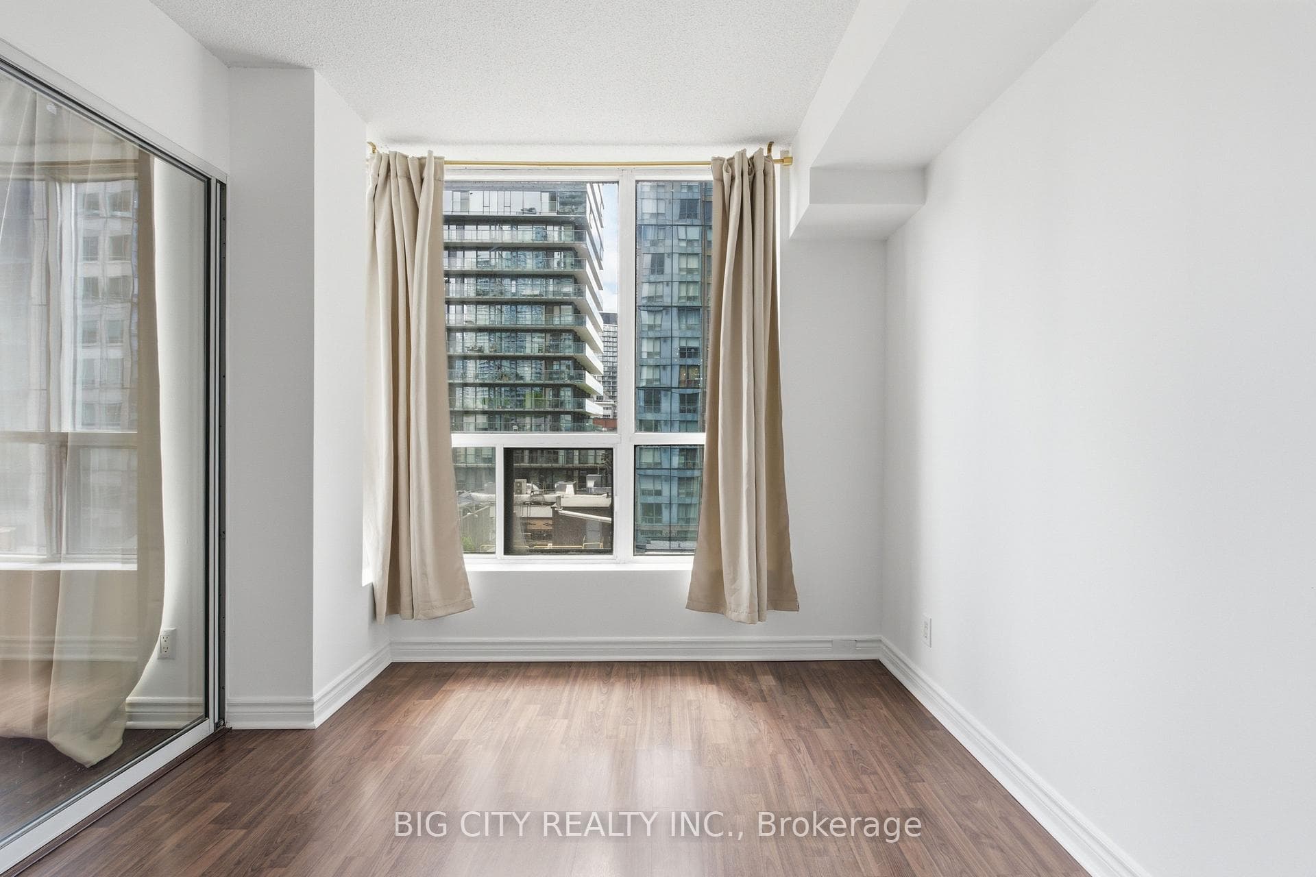 92 King Street Unit 803 photo 12