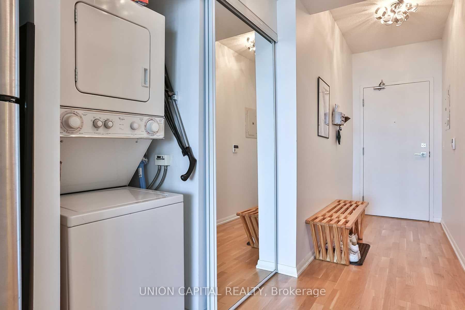 832 Bay Street Unit 2901 photo 5