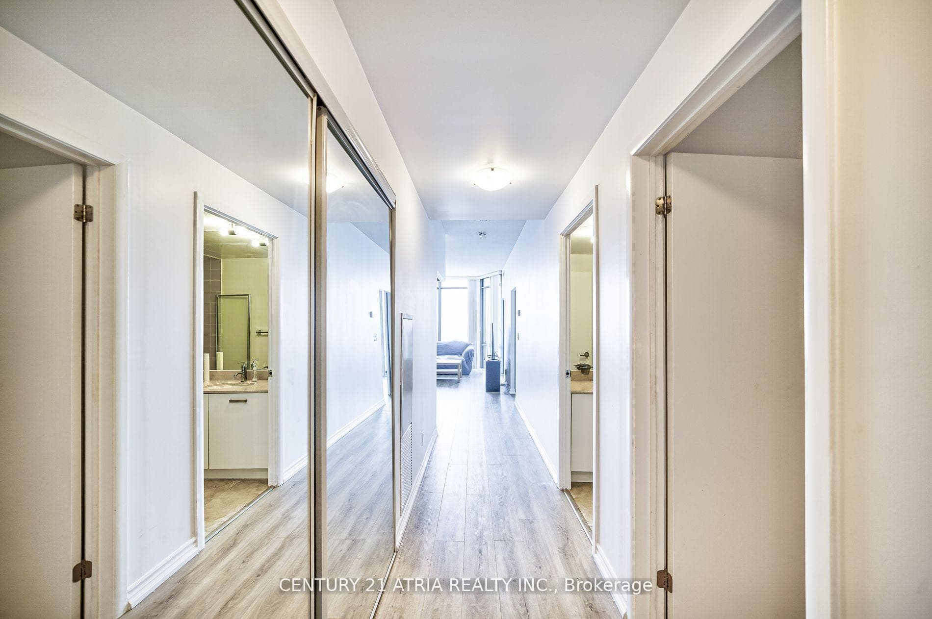 832 Bay Street Unit 3802 photo 8