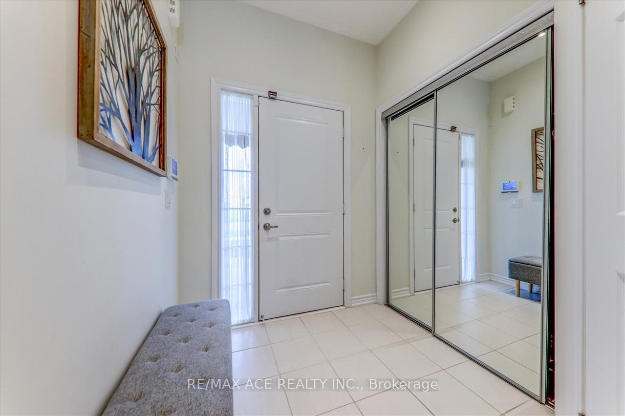 2486 Steeplechase Street photo 6