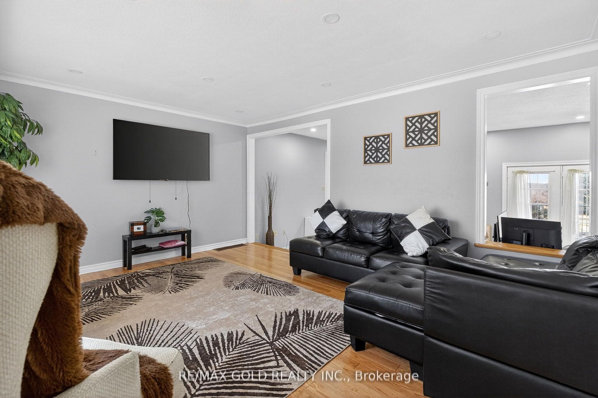 14811 Creditview Road photo 8
