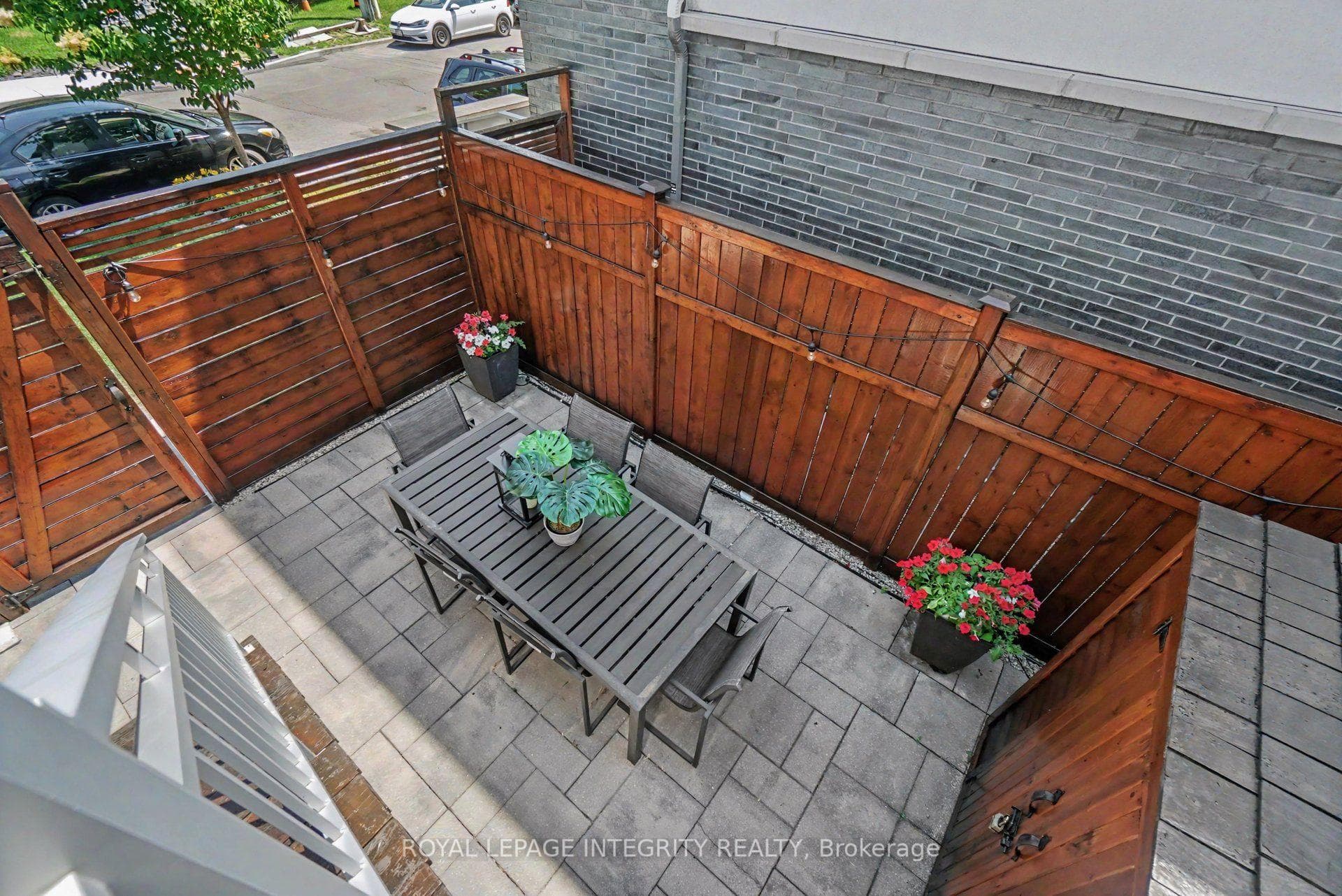 140 Clare Street photo 35