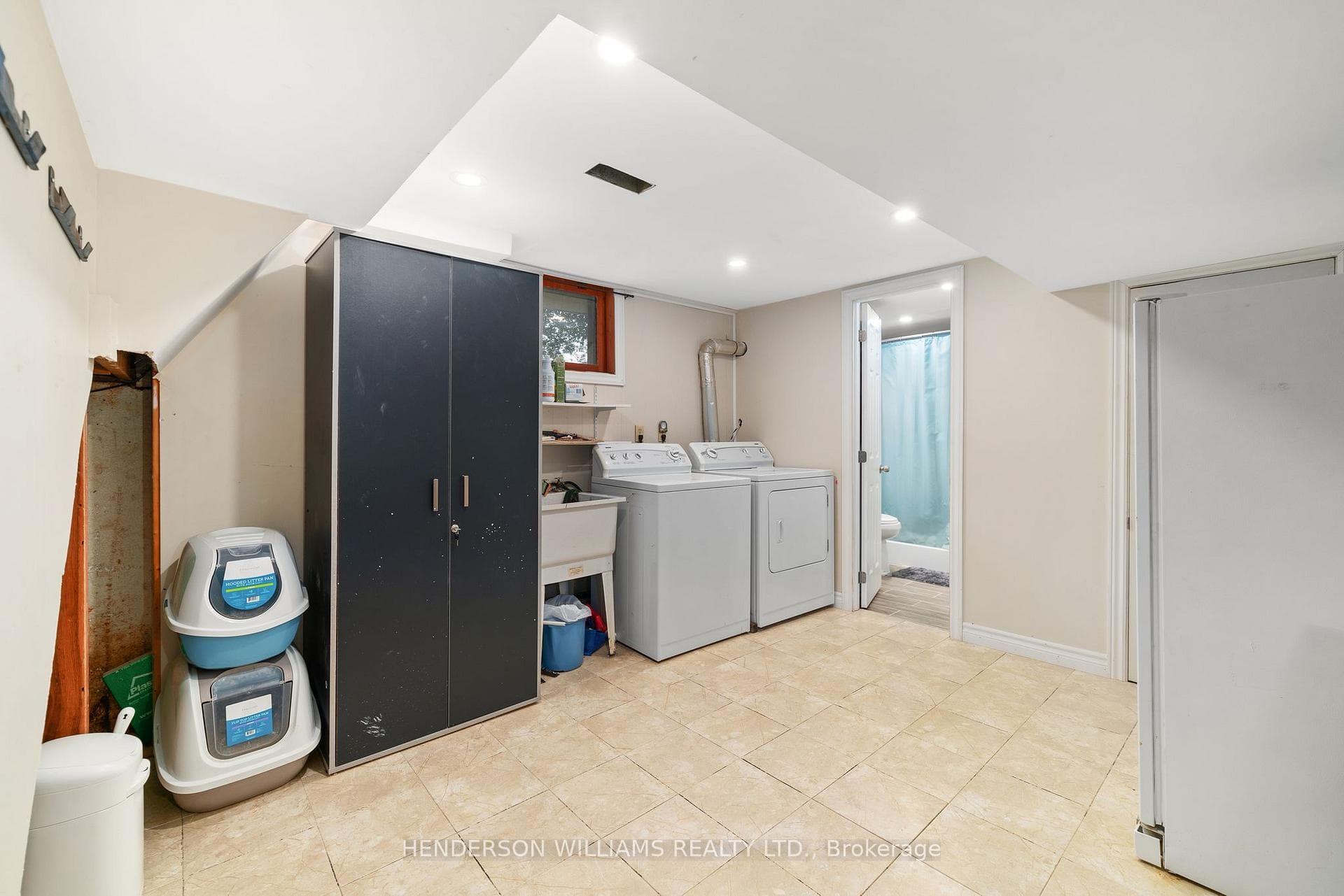 486 Montrose Road photo 26