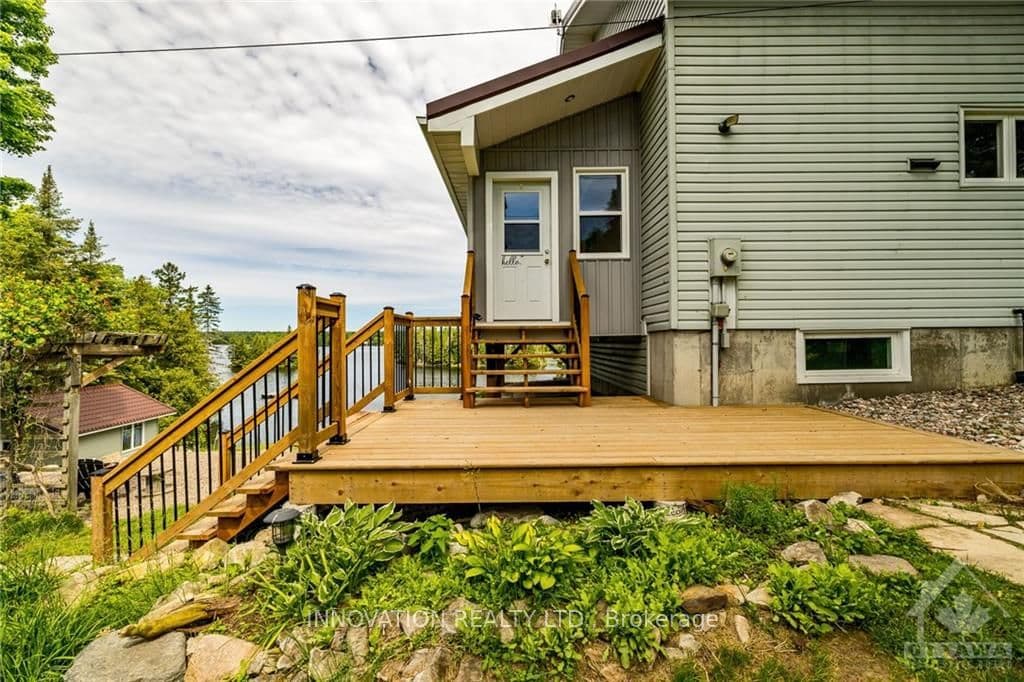 630 PETER'S POINT Road photo 3