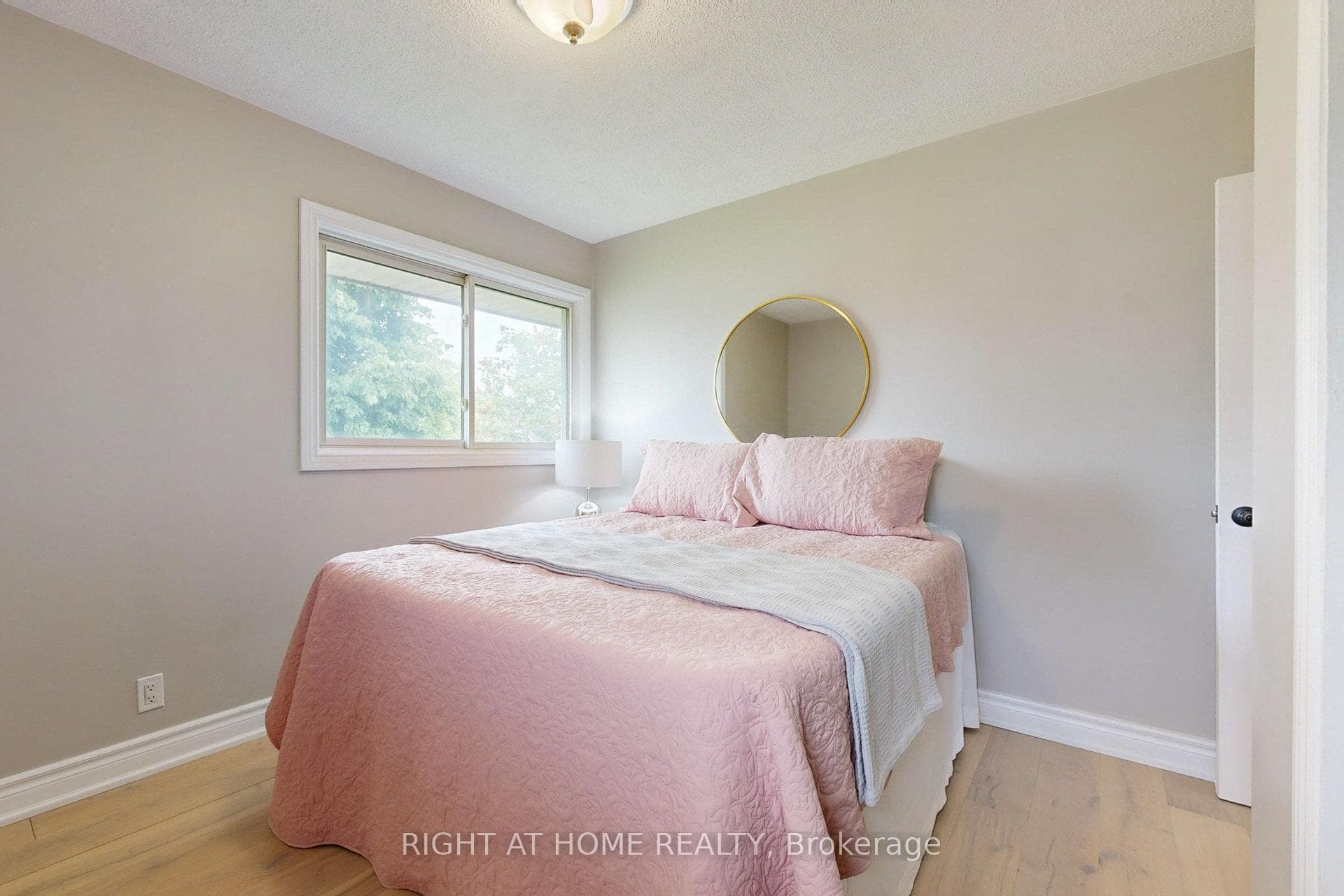 464 Byron Court photo 17
