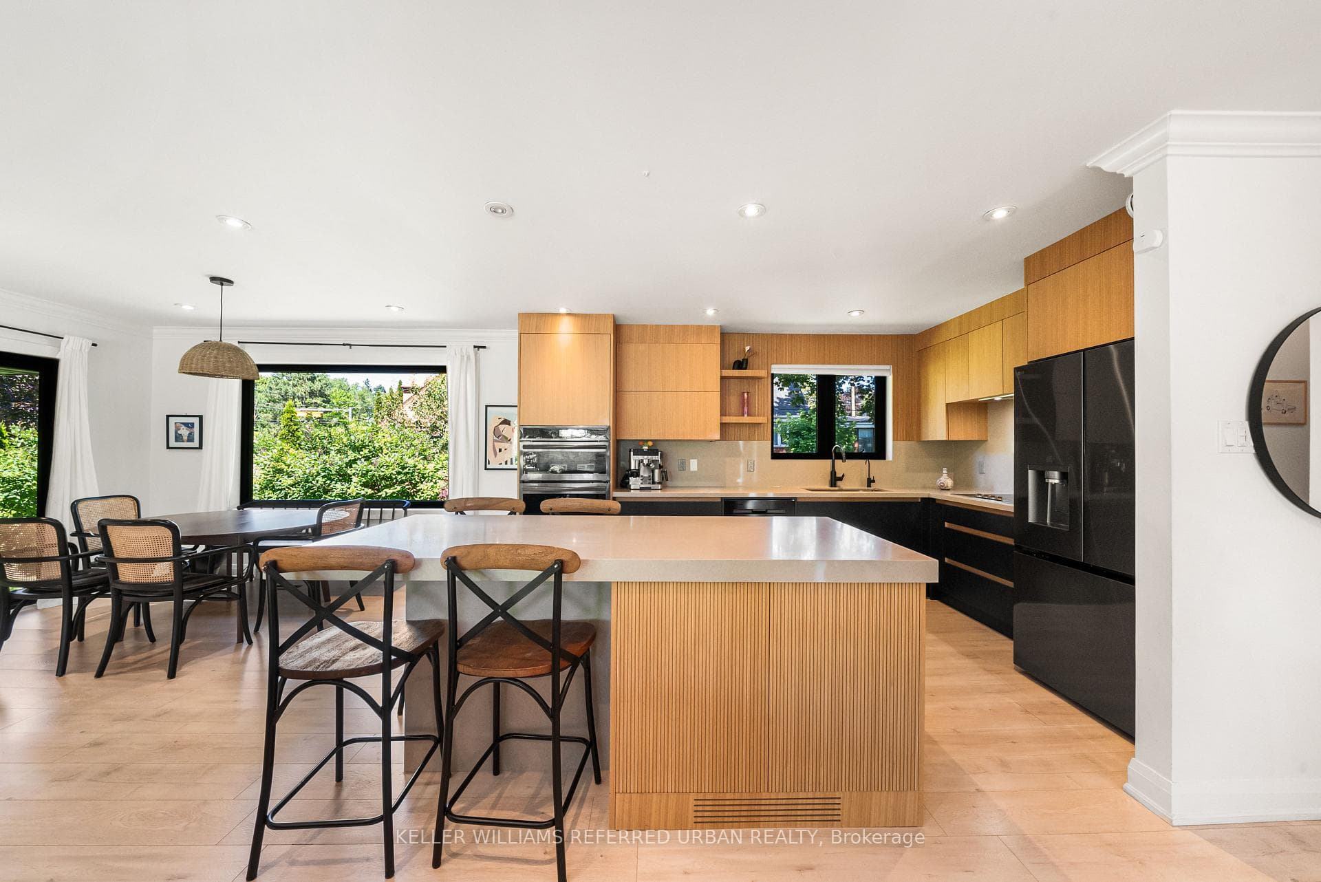 115 Bonnyview Drive photo 6