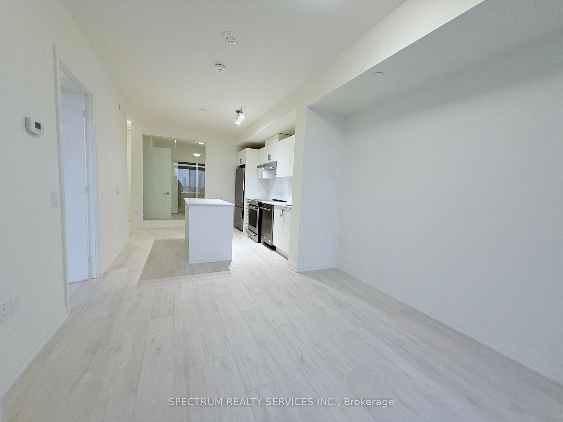 8960 Jane Street Unit 427 photo 6
