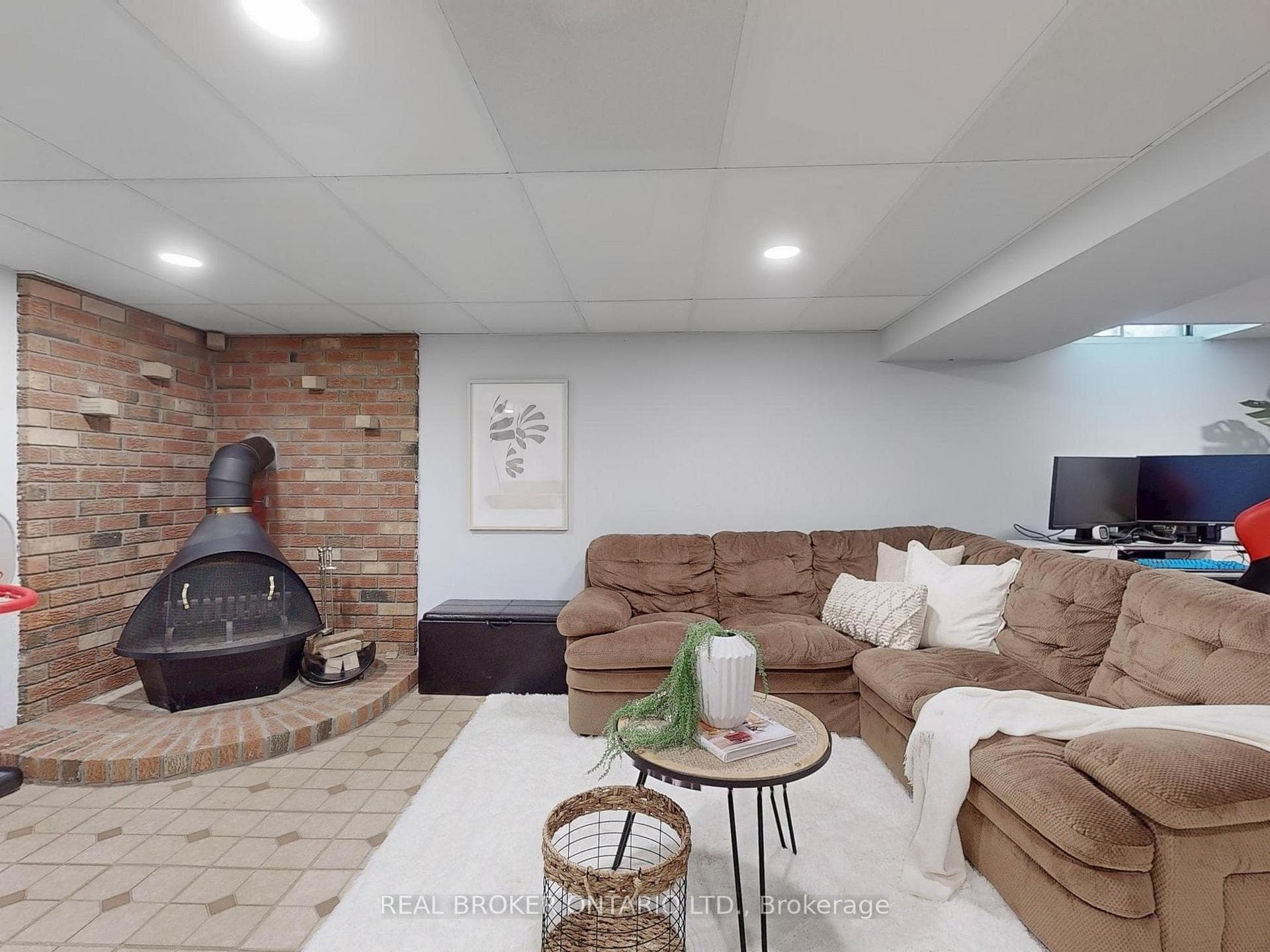 40 Terryhill Square photo 29