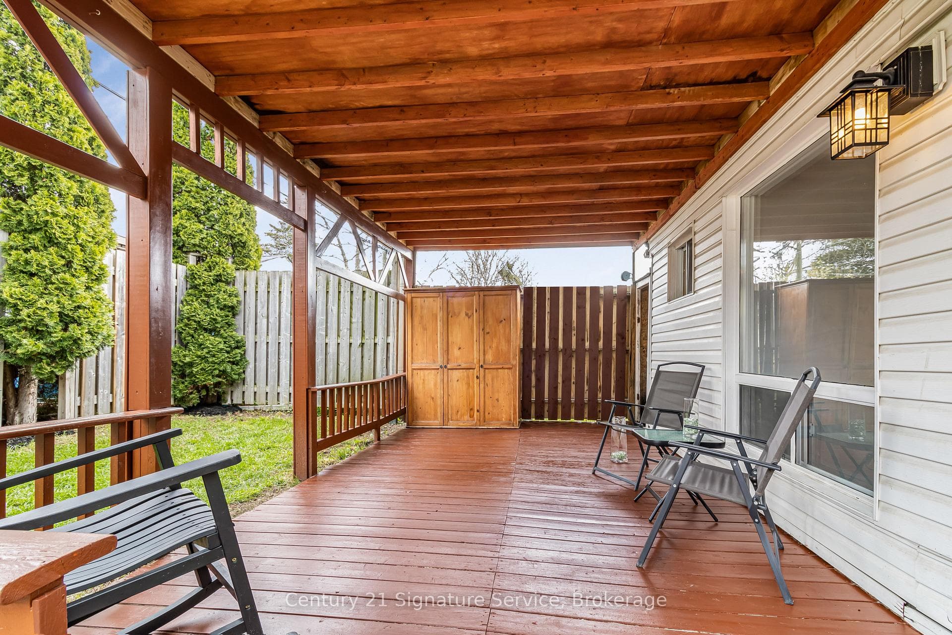 527 Westmount Avenue photo 37