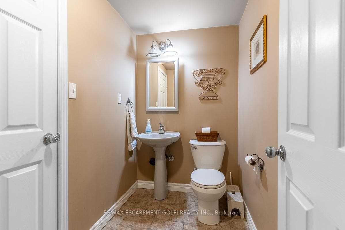176 Stagecoach Drive photo 36