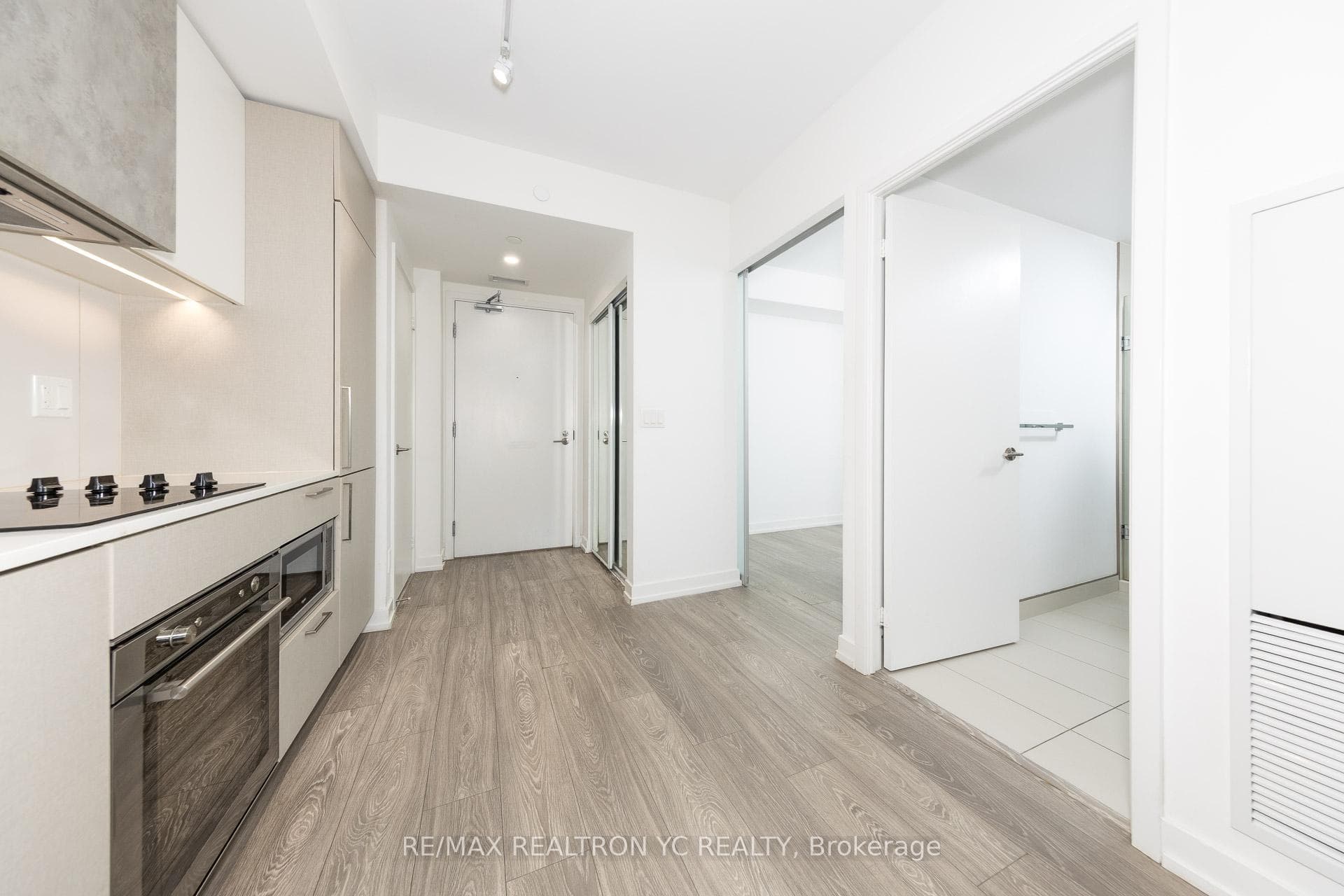 19 Western Battery Road Unit 1002 photo 10