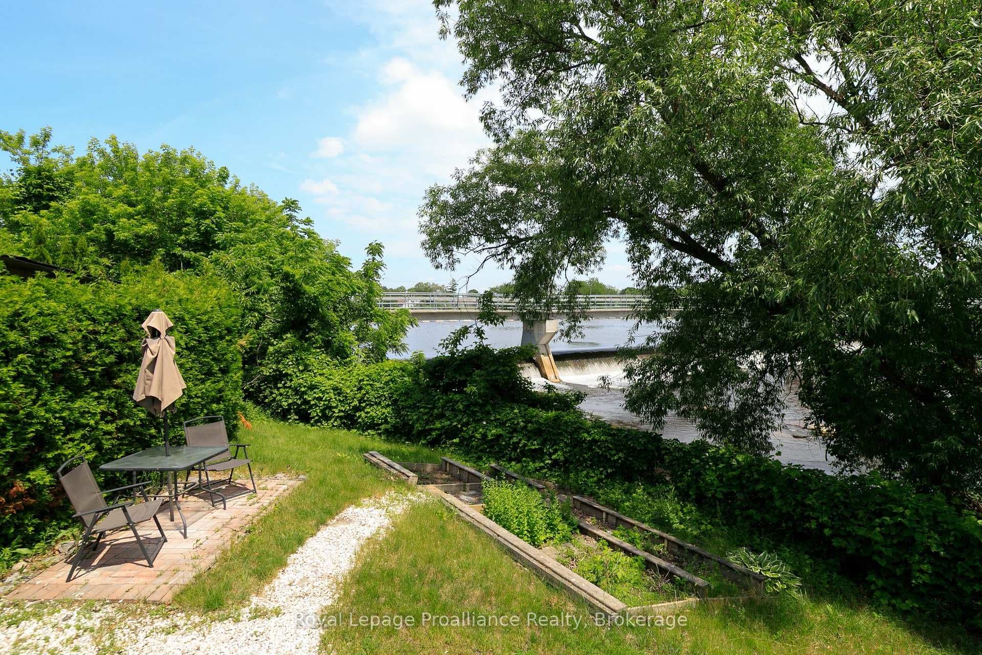 83 Moira Street photo 34