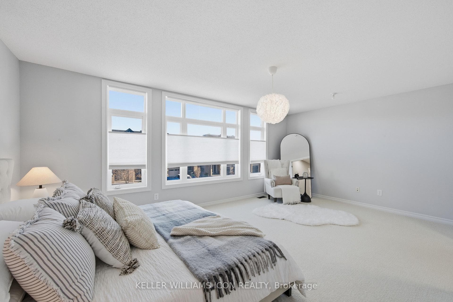 636 Tennant Way photo 23