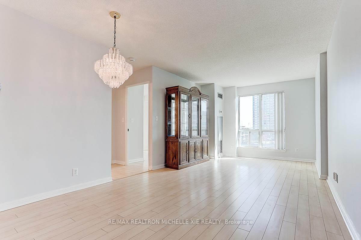 8 Lee Centre Drive Unit Unit503 photo 14
