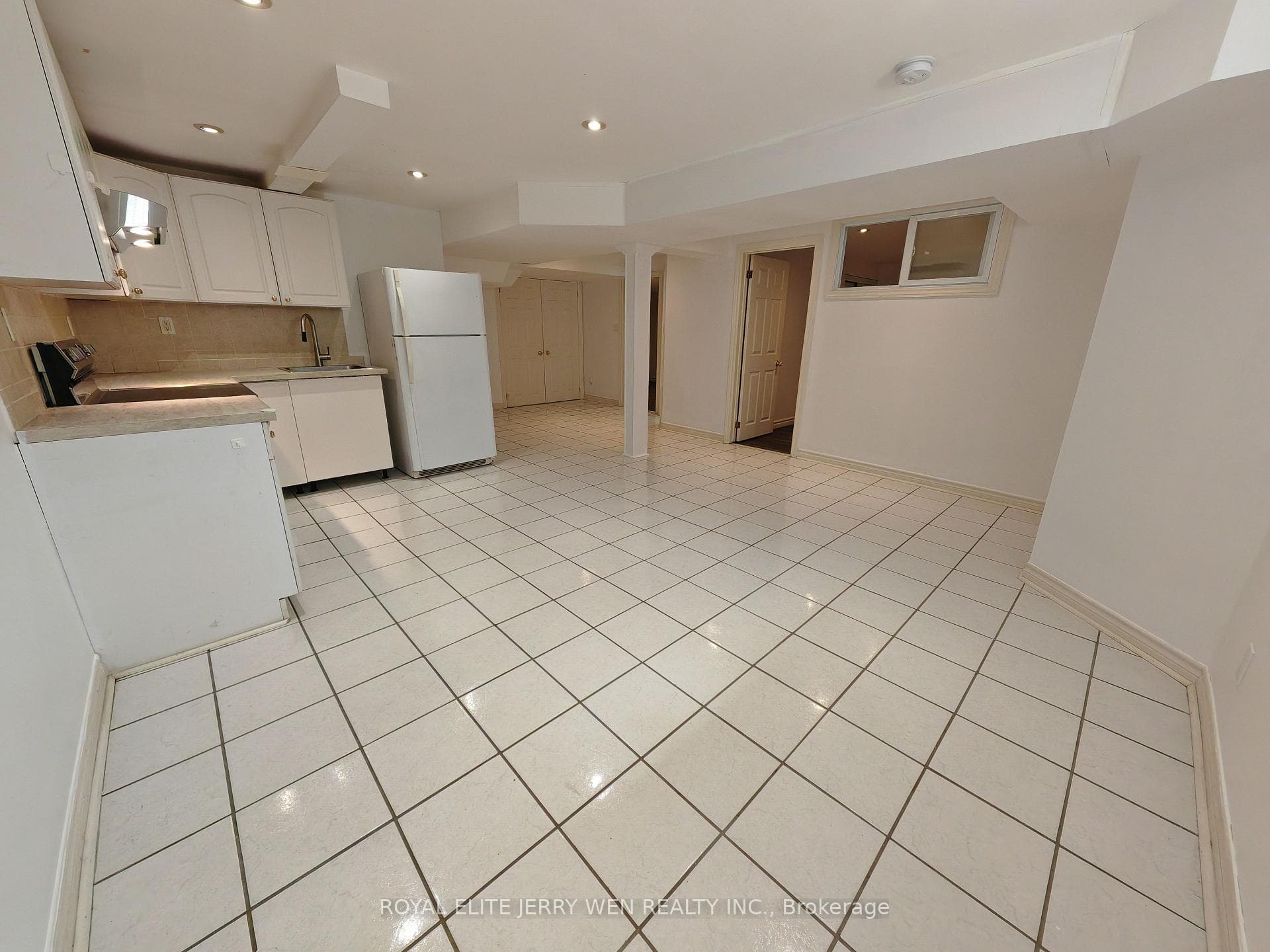 57 Garland Crescent Unit Basement photo 3