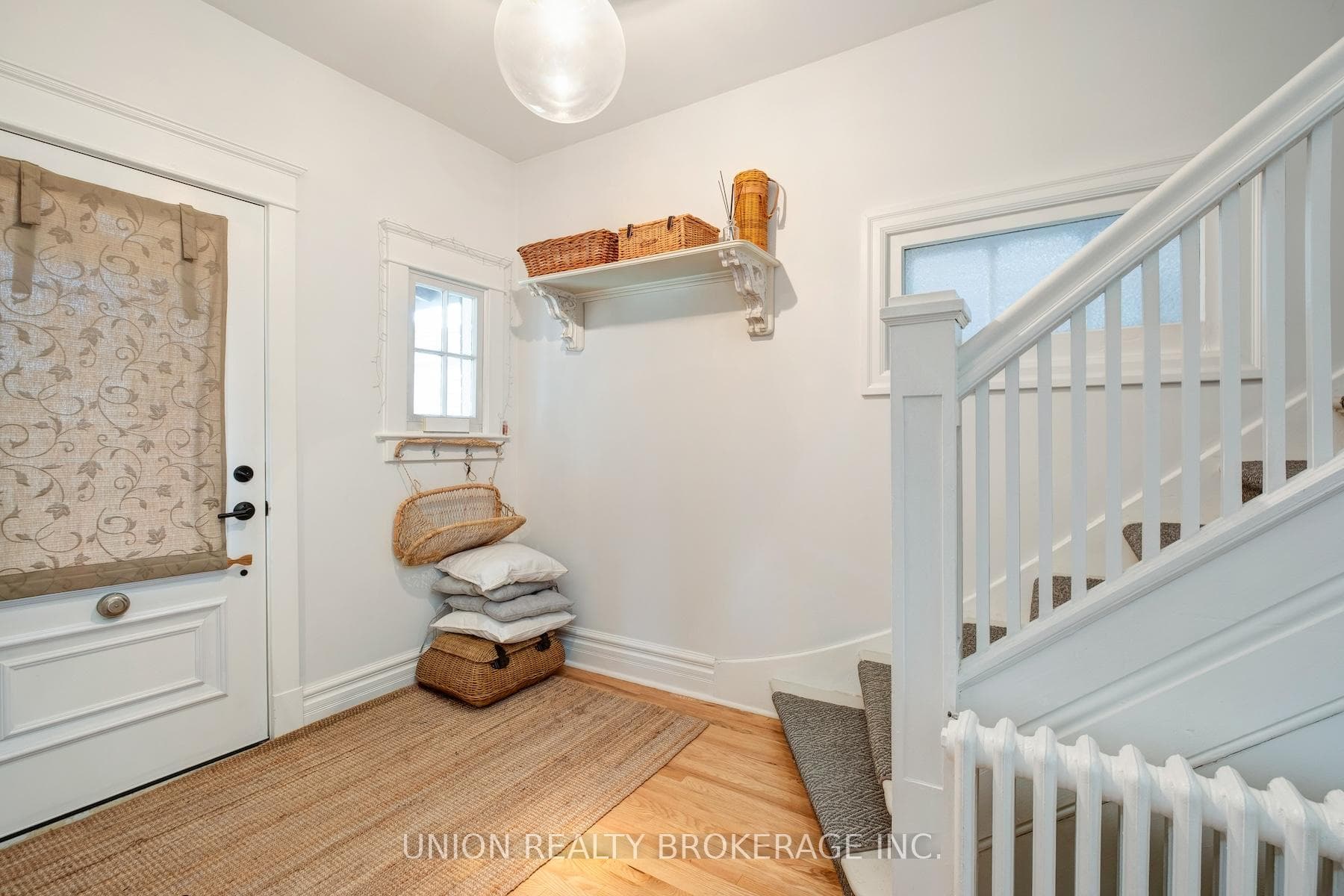 190 Pape Avenue photo 3