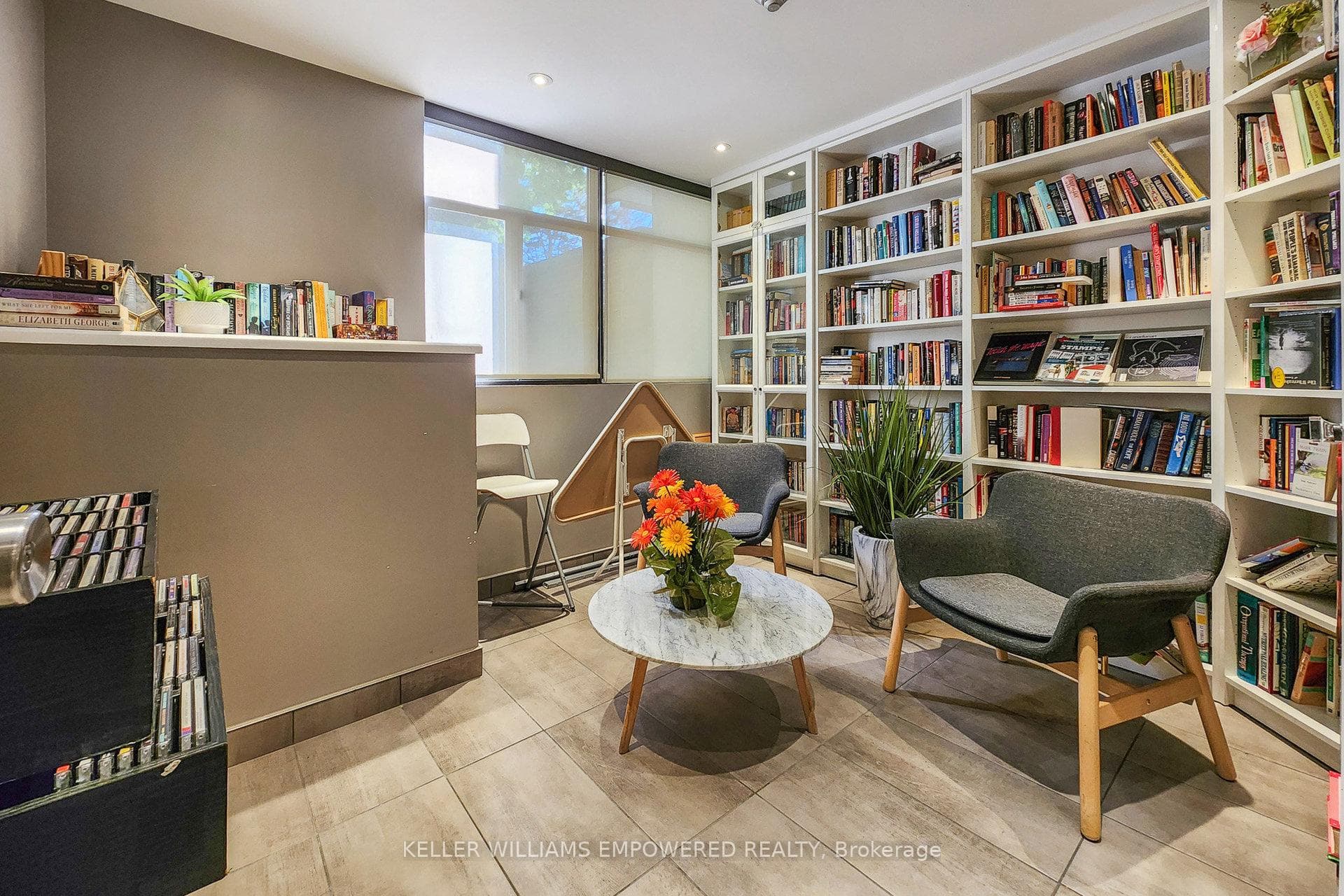 100 Antibes Drive Unit 2307 photo 37