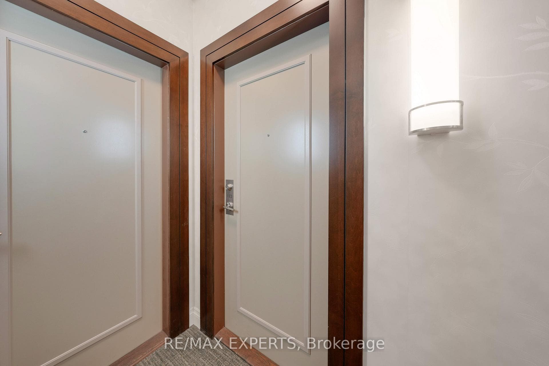 2396 Major Mackenzie Drive Unit 113 photo 7