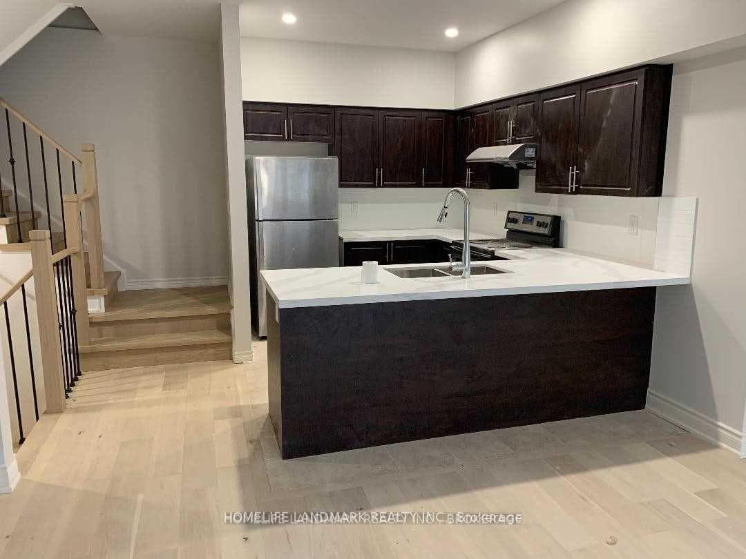 8 Eaton Park Lane Unit 12 photo 3