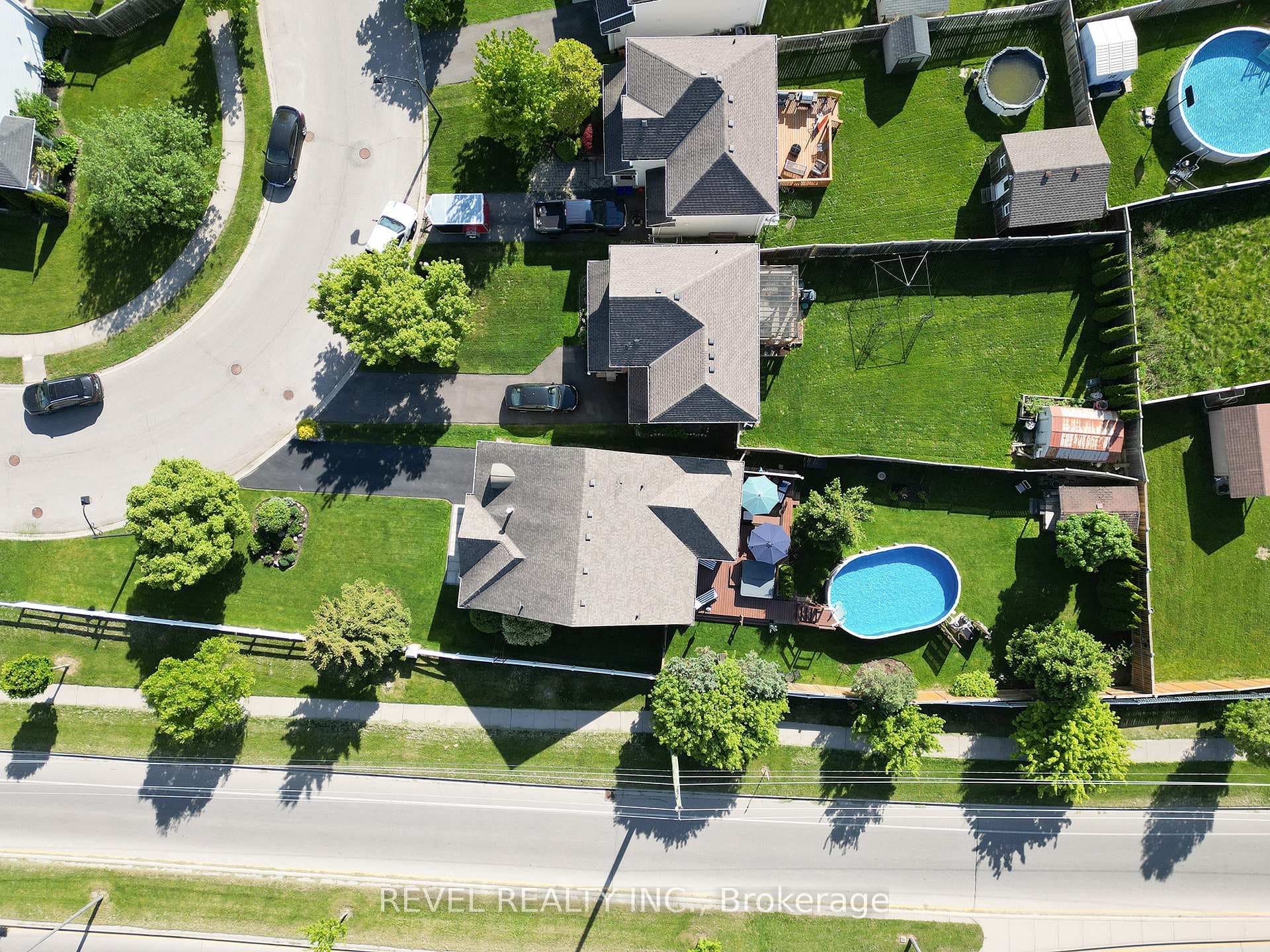19 Lovell Crescent photo 43