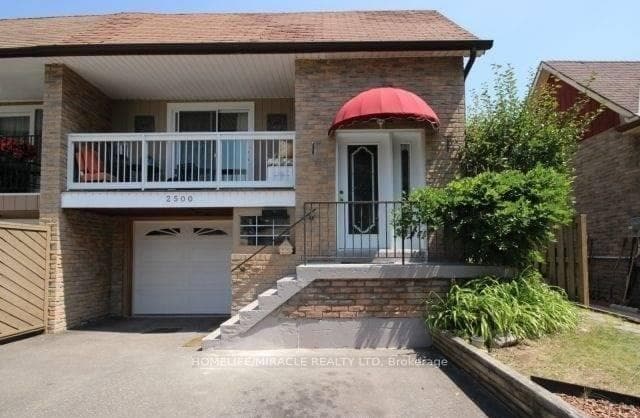 2500 Cobbinshaw Circle photo 1