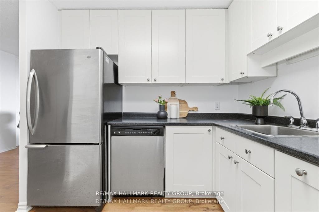 71 Somerset Street Unit 2003 photo 20