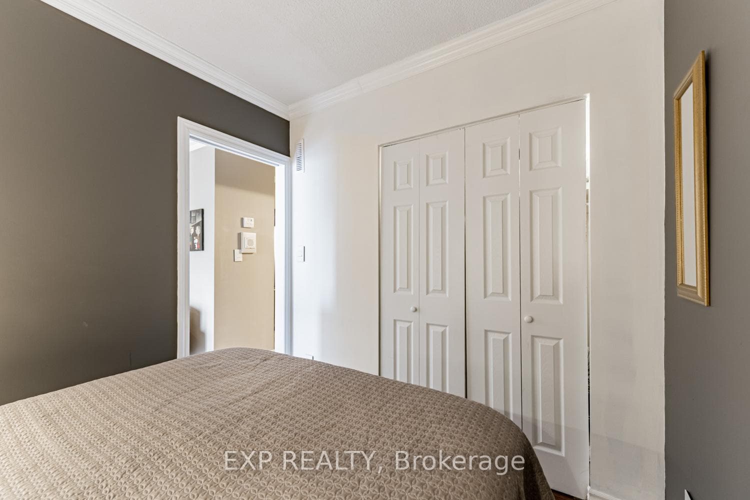 33 Harbour Square Unit 2017 photo 17