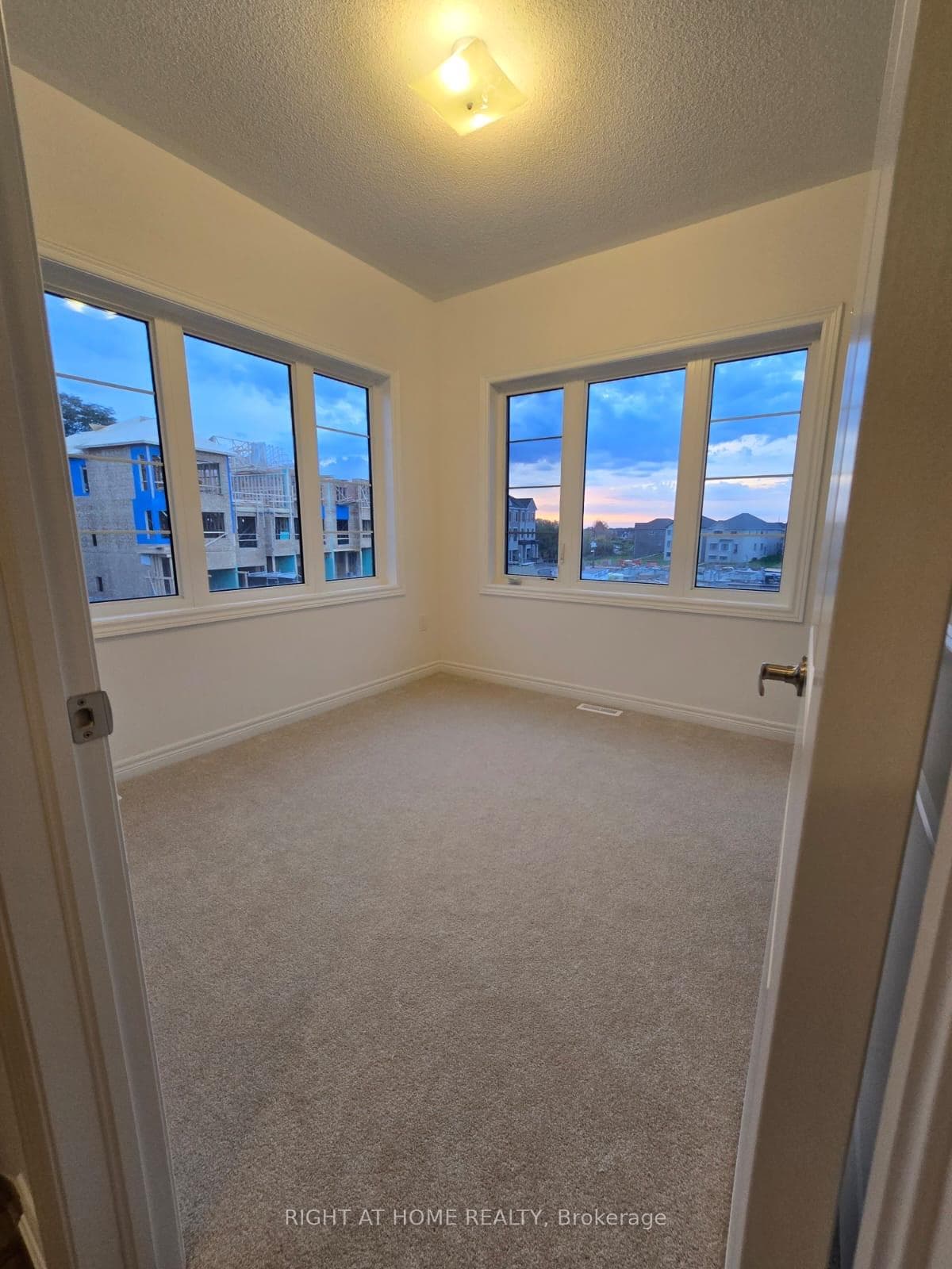 60 McGowan Drive photo 12