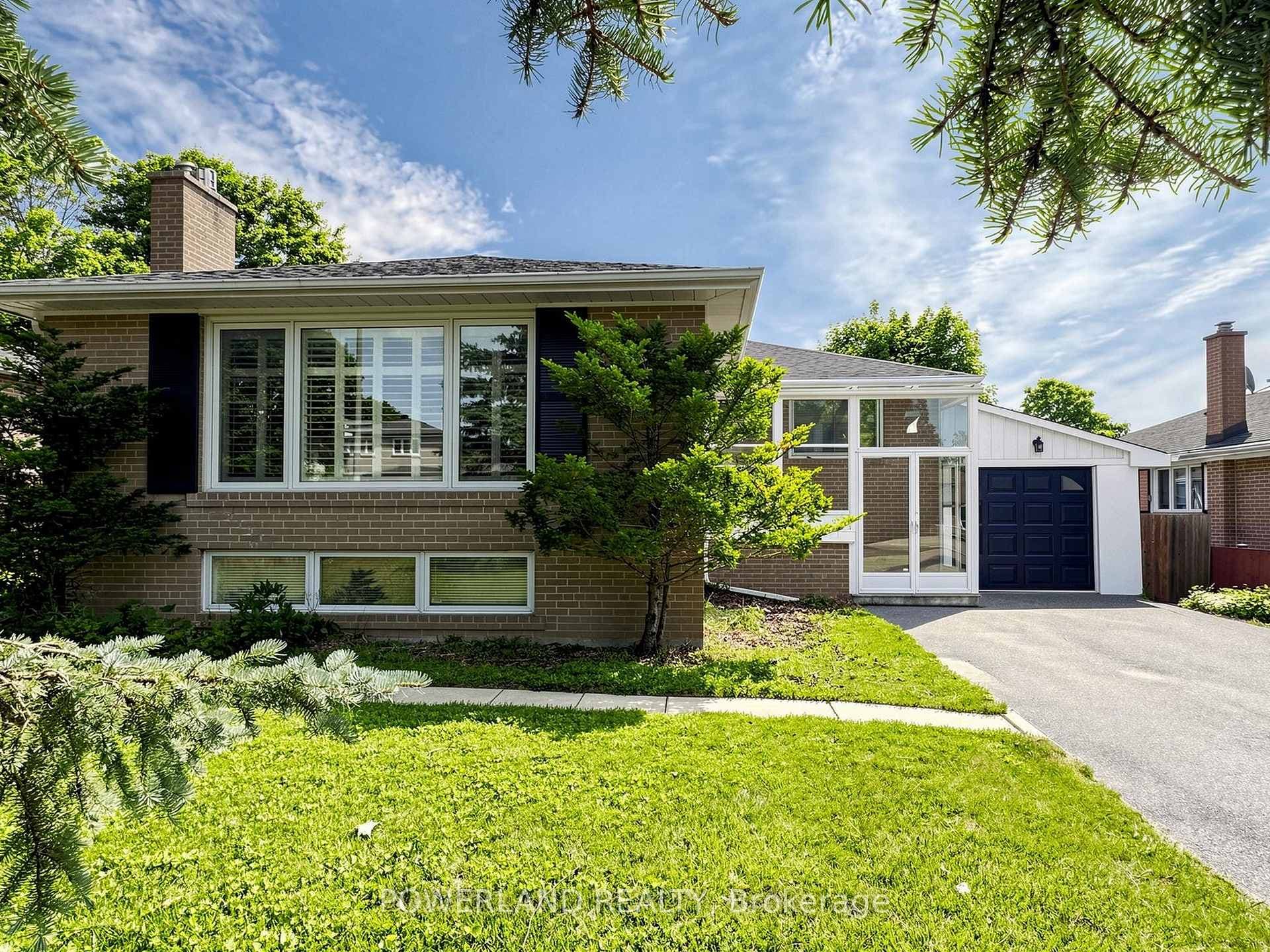7 Laurentide Avenue photo 1