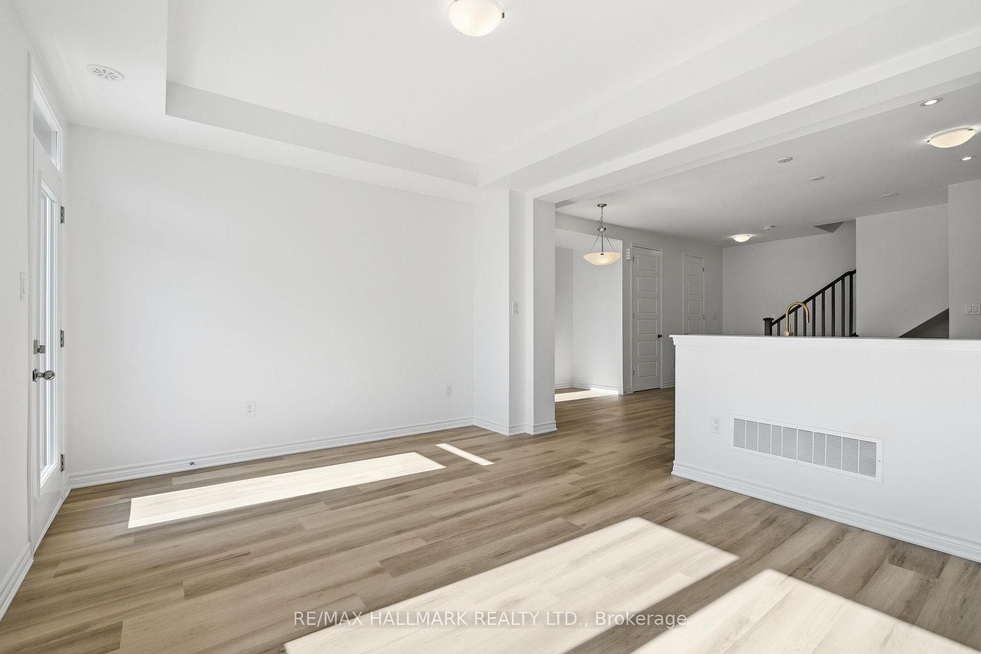 61 Pearen Lane photo 24
