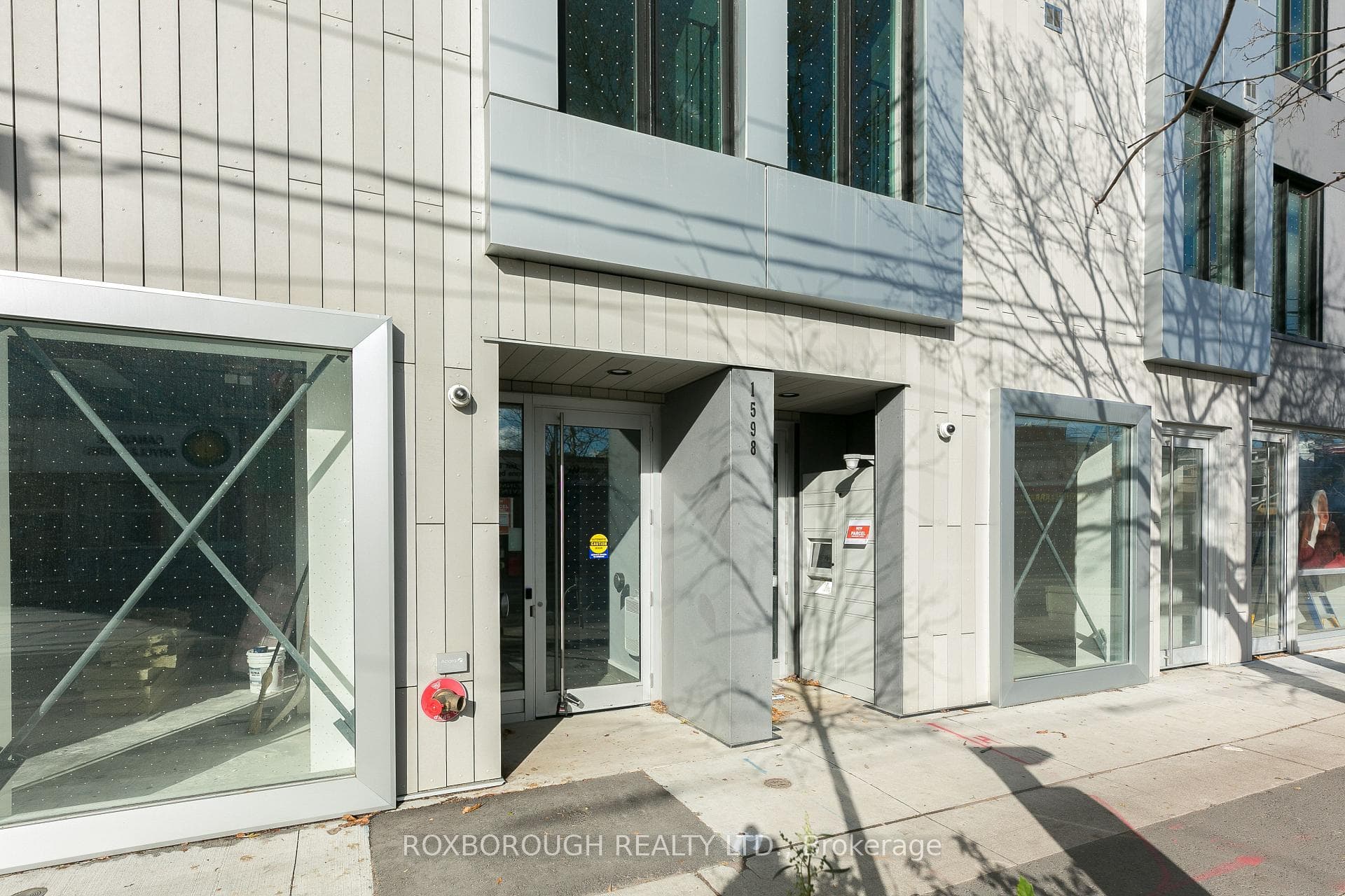 1598 Queen Street Unit 201 photo 28