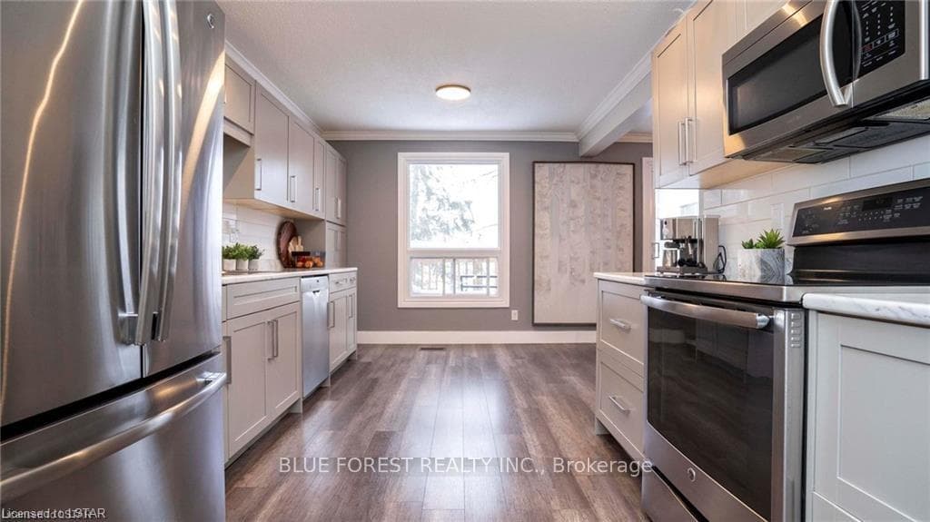 136 MCMASTER Drive photo 11