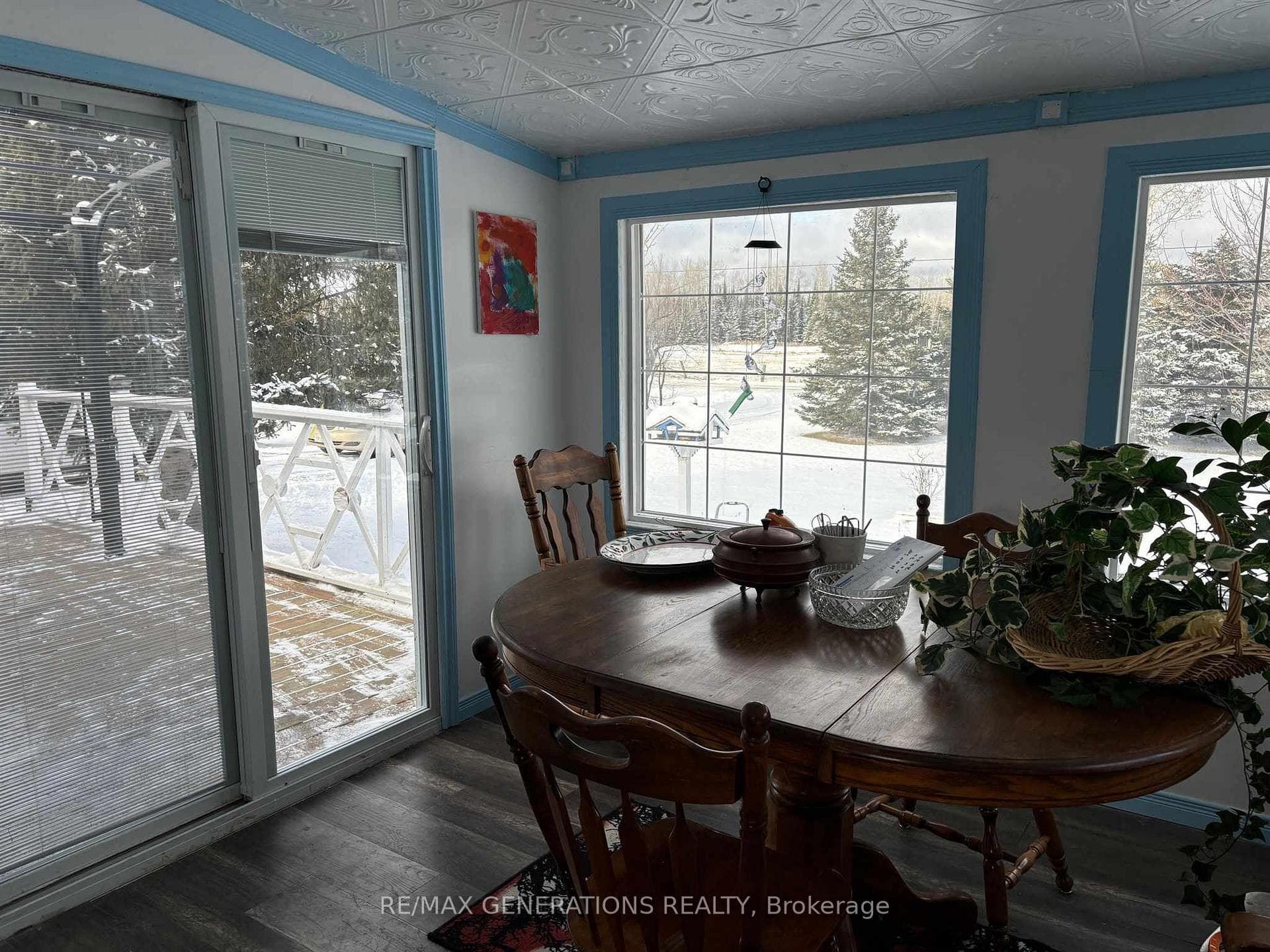 89 Earl Road photo 5