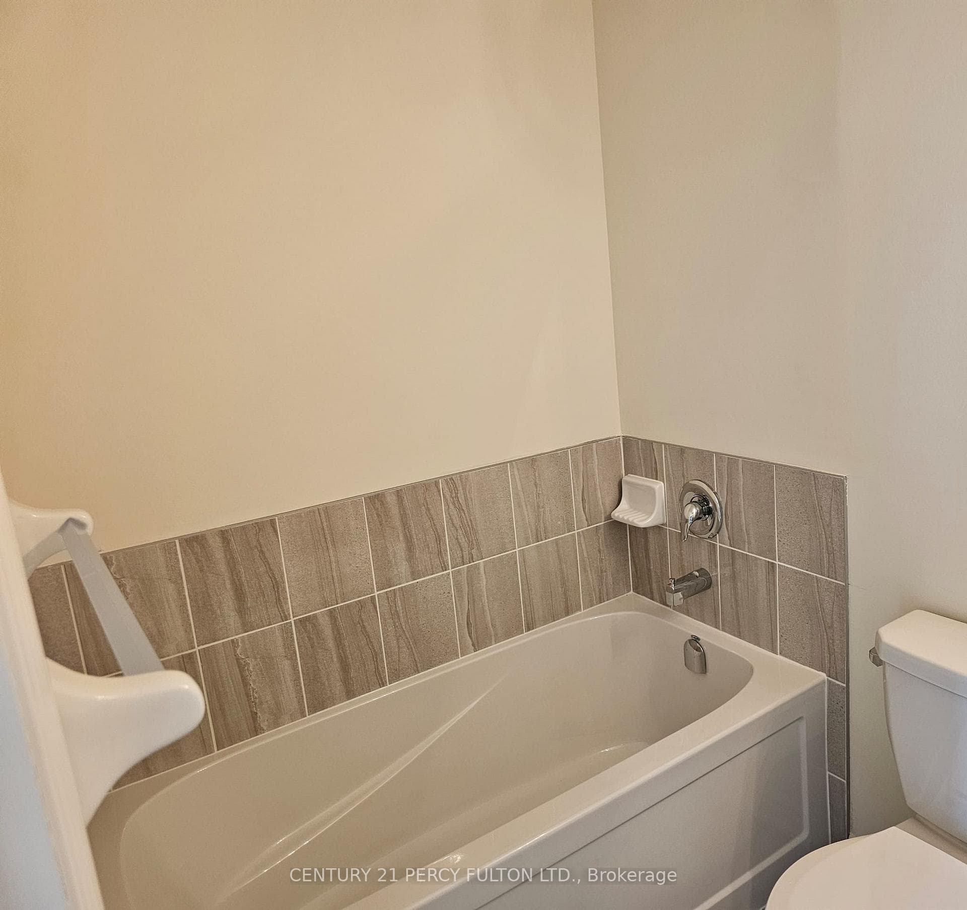 2540 William Jackson Drive Unit 114 photo 10