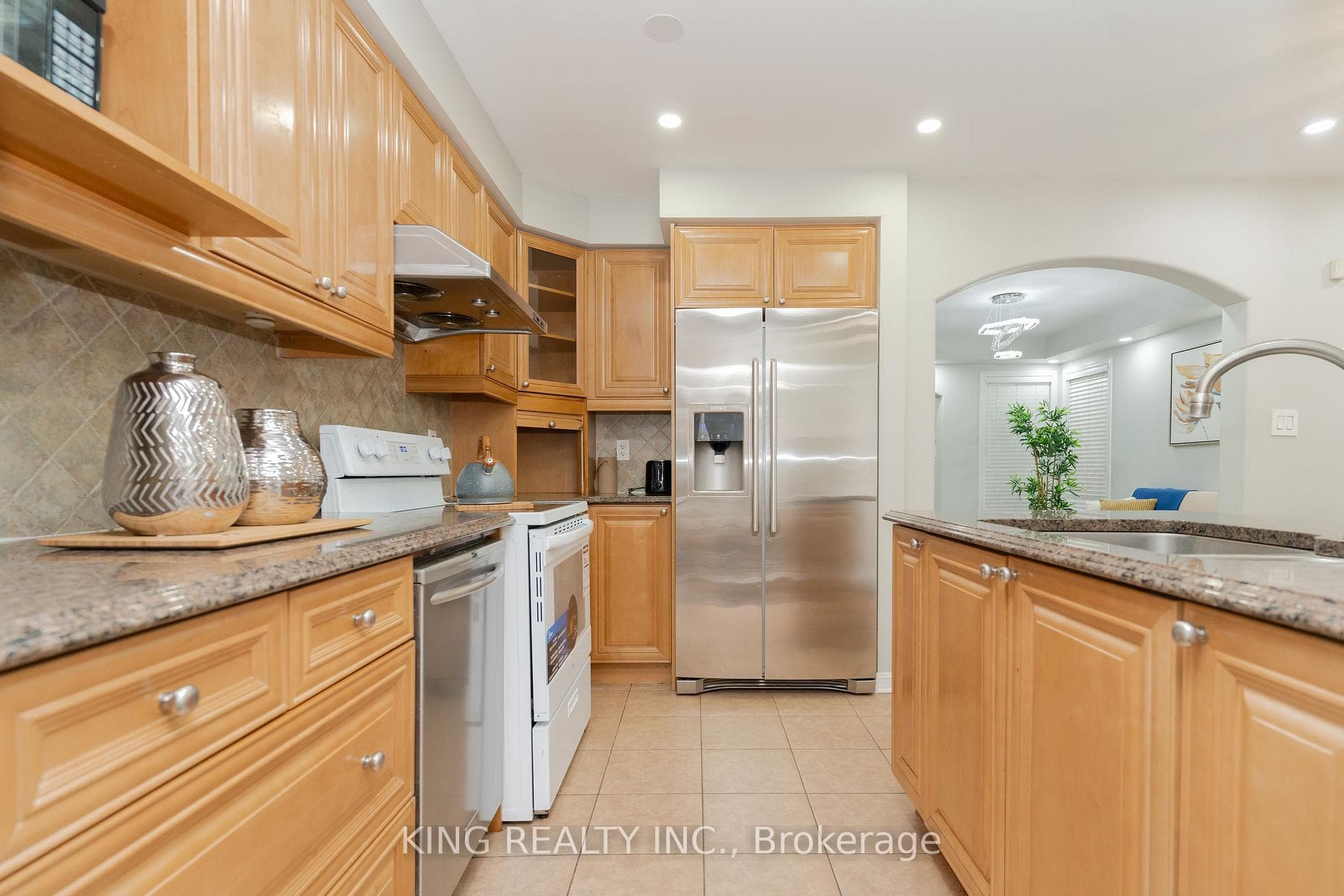 54 COACHLIGHT Crescent photo 8