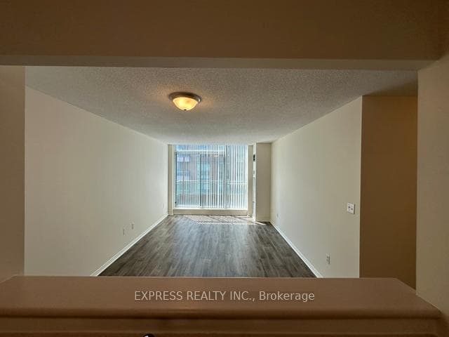 29 Pemberton Avenue Unit PH02 photo 4