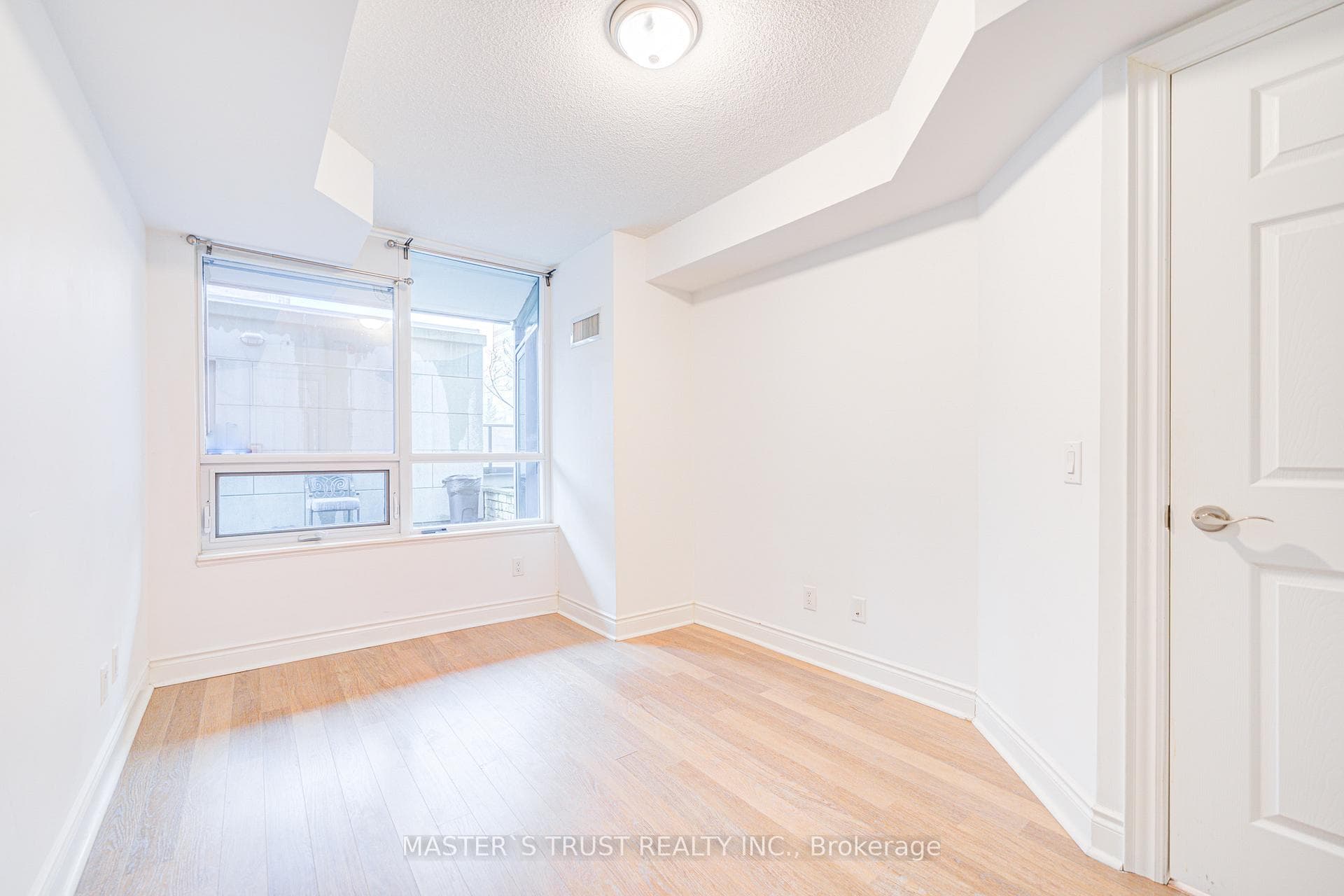 25 Greenview Avenue Unit 323 photo 20