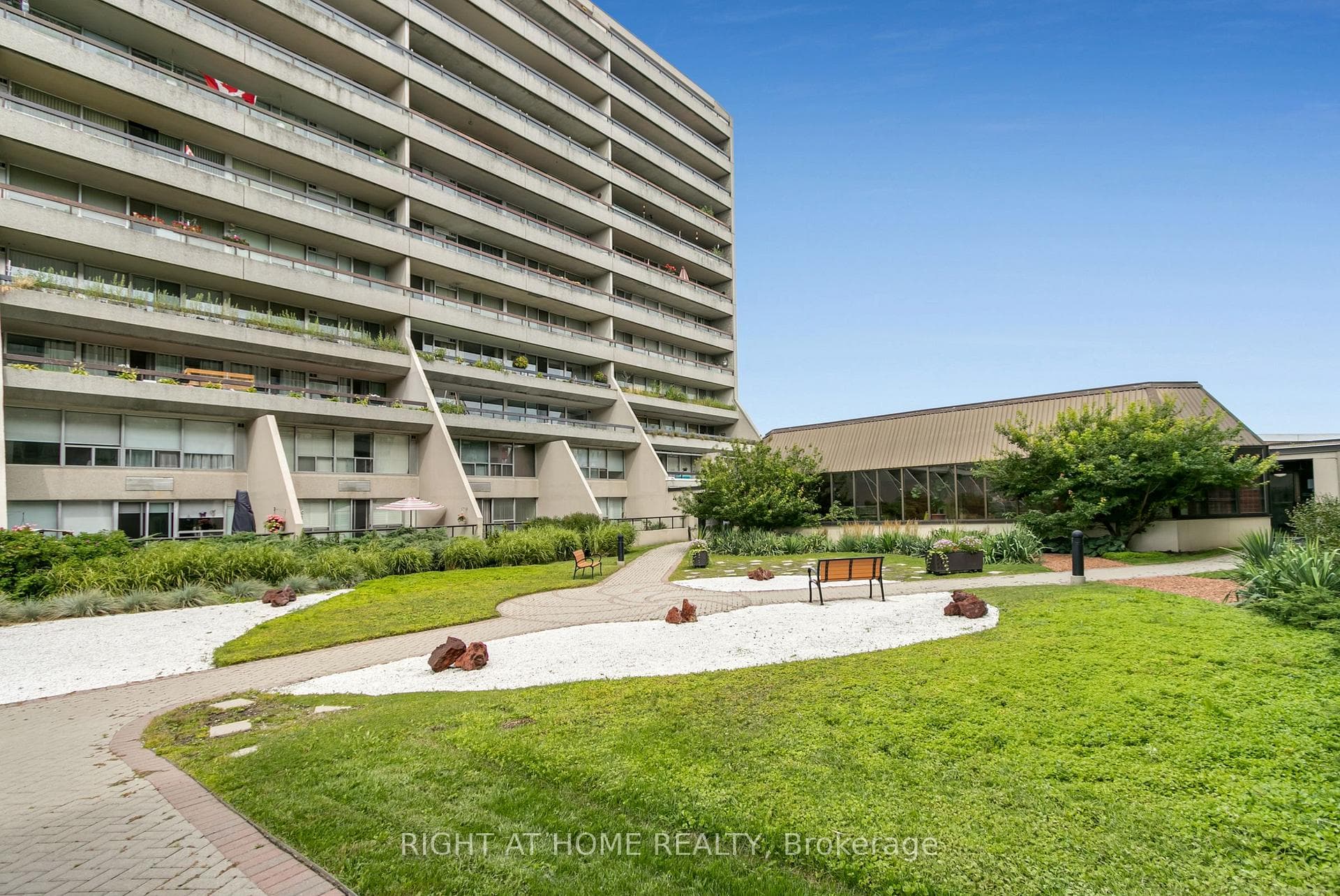 55 William Street Unit 1002 photo 3