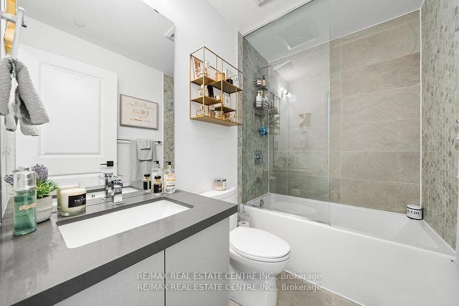 2481 Taunton Road Unit 1210 photo 24