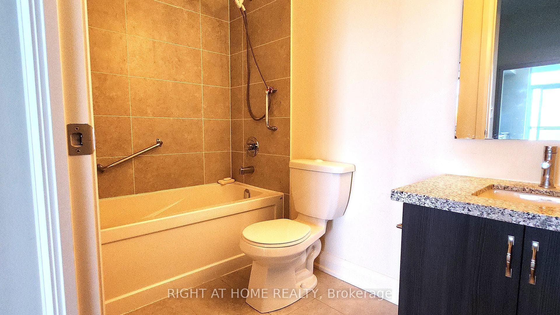 8763 Bayview Avenue Unit 703 photo 8