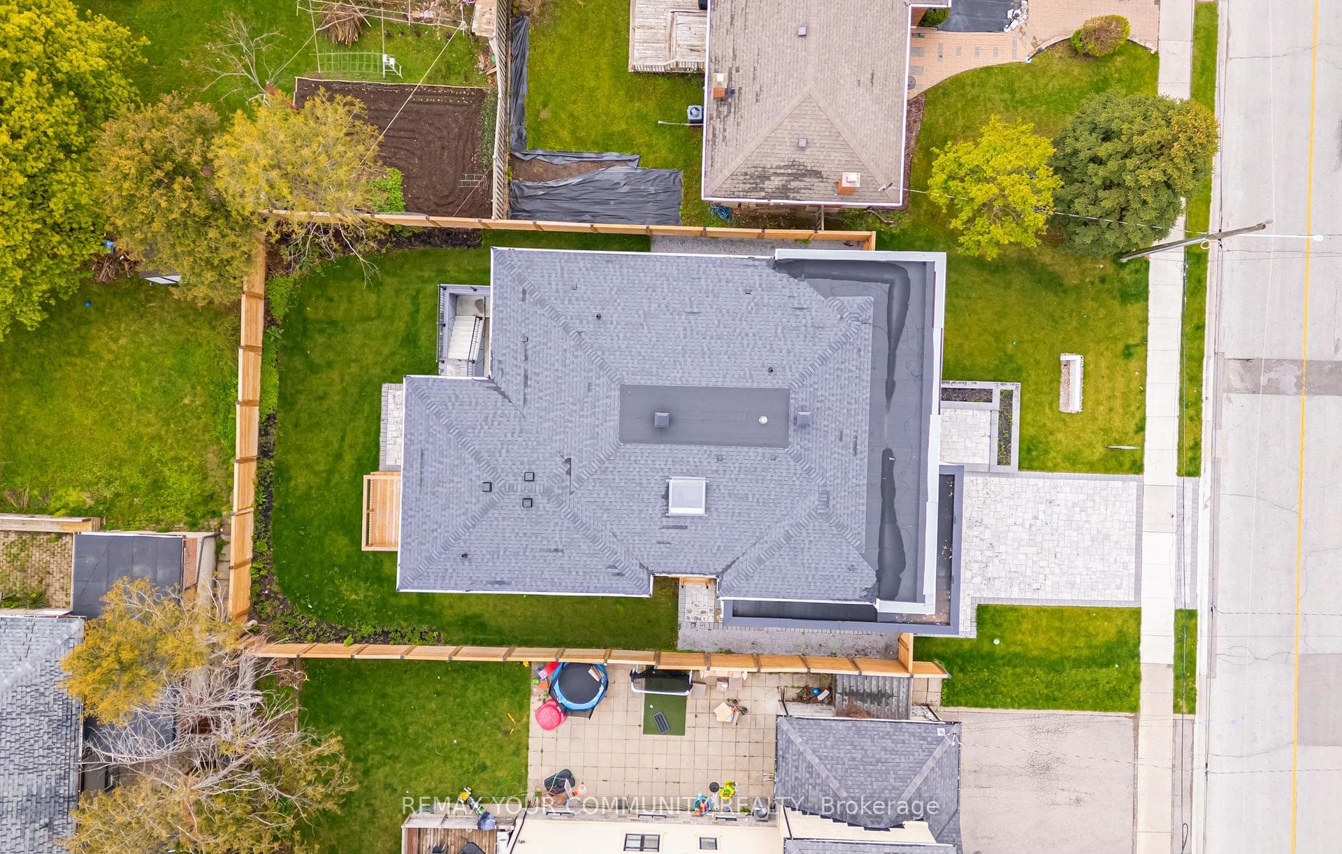 259 Ruggles Avenue photo 49
