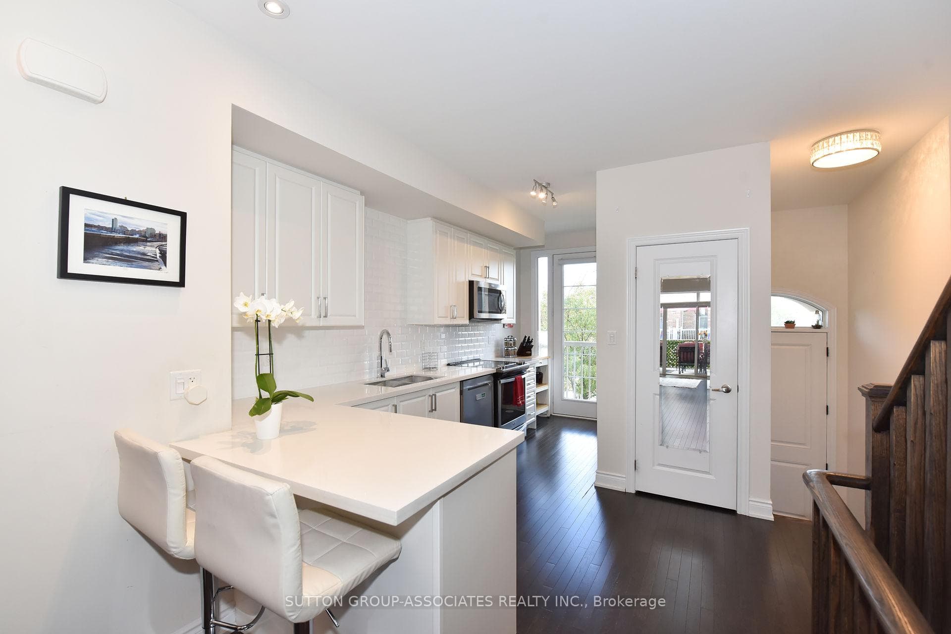 189 Norseman Street Unit 3 photo 6